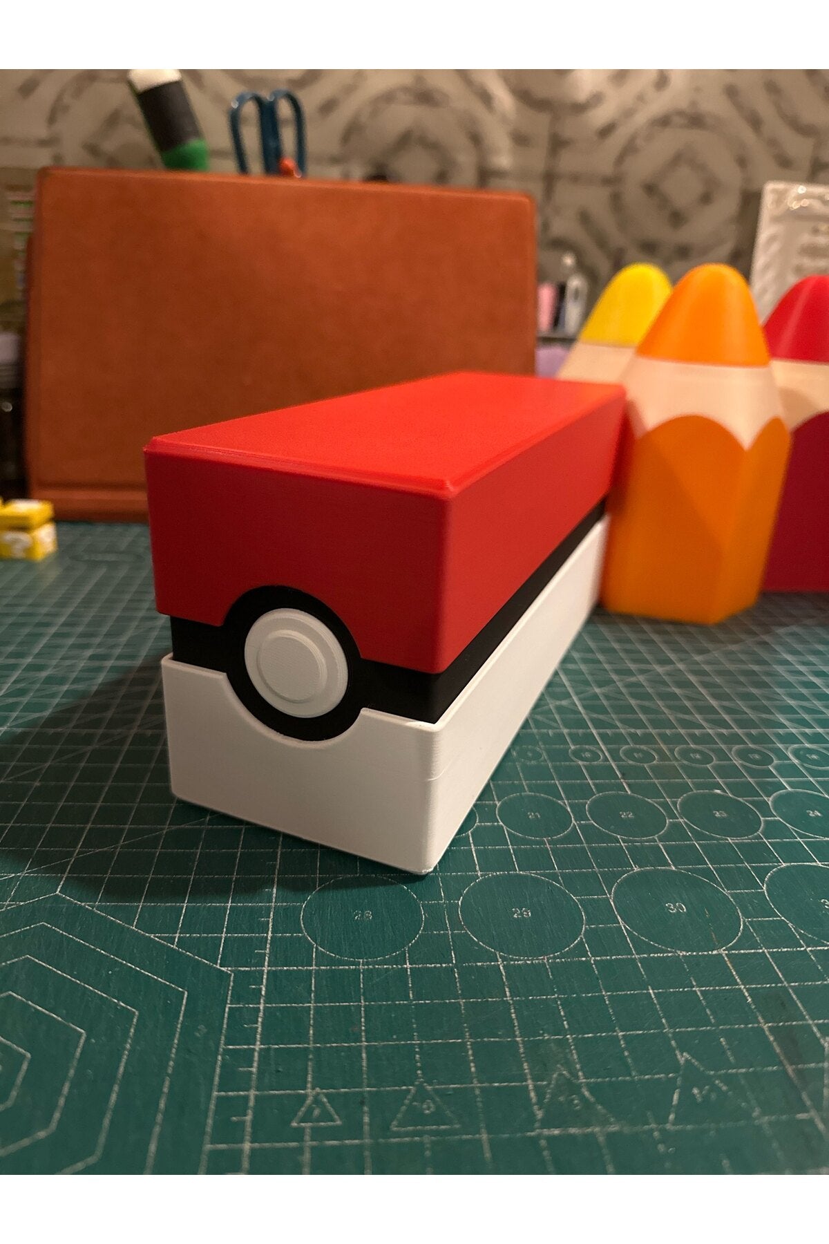 Büyük Boy Pokemon Kart Kutusu ve Organizer - 500 Kapasiteli TCG Deste Saklama Kabı