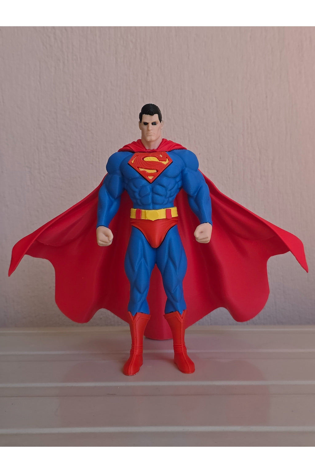 Superman DC Figür 20 cm – Koleksiyonluk Dekoratif Biblo