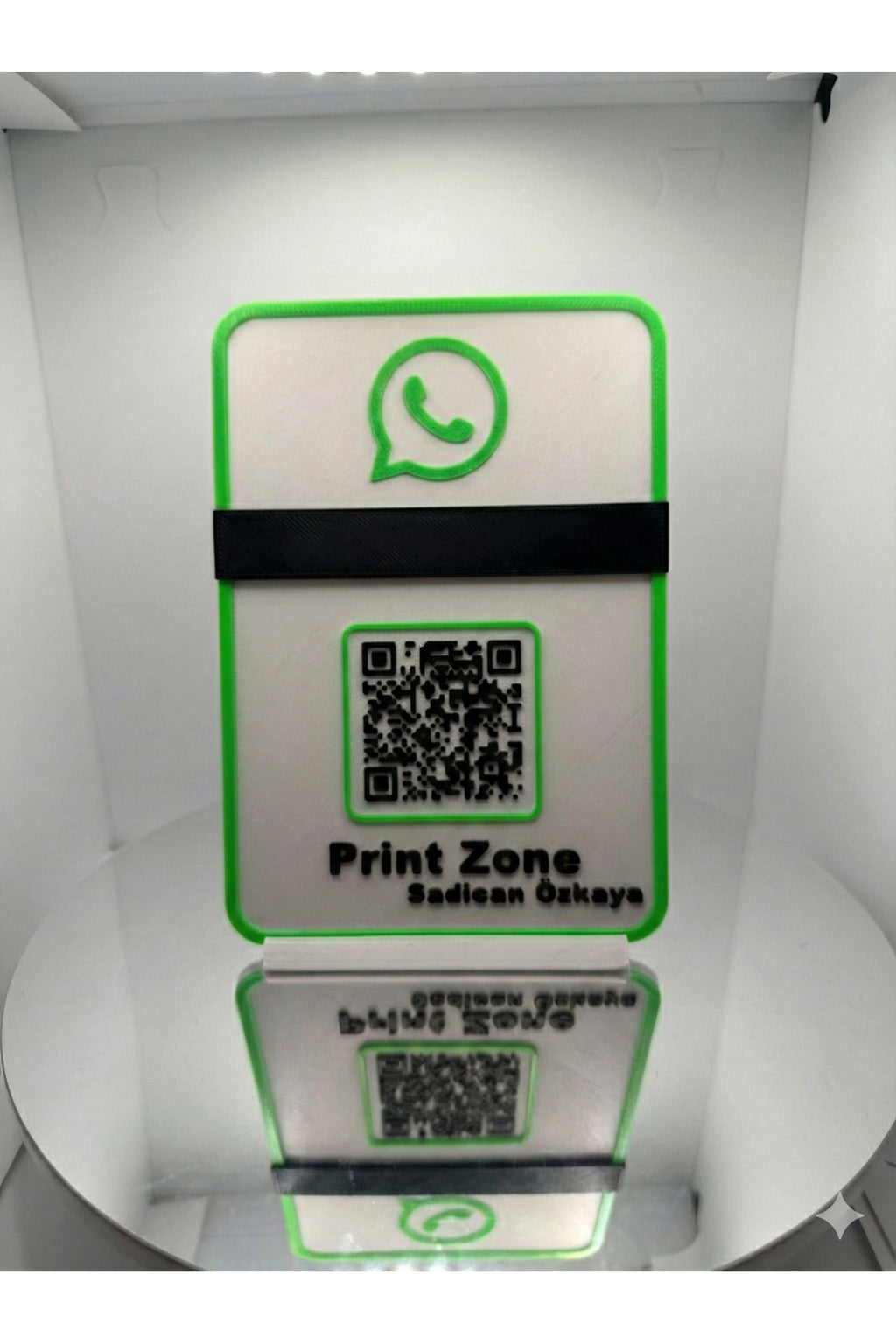 Kişiye Özel QR Kodlu Masaüstü İletişim Standı - Hızlı Erişim Tabelası