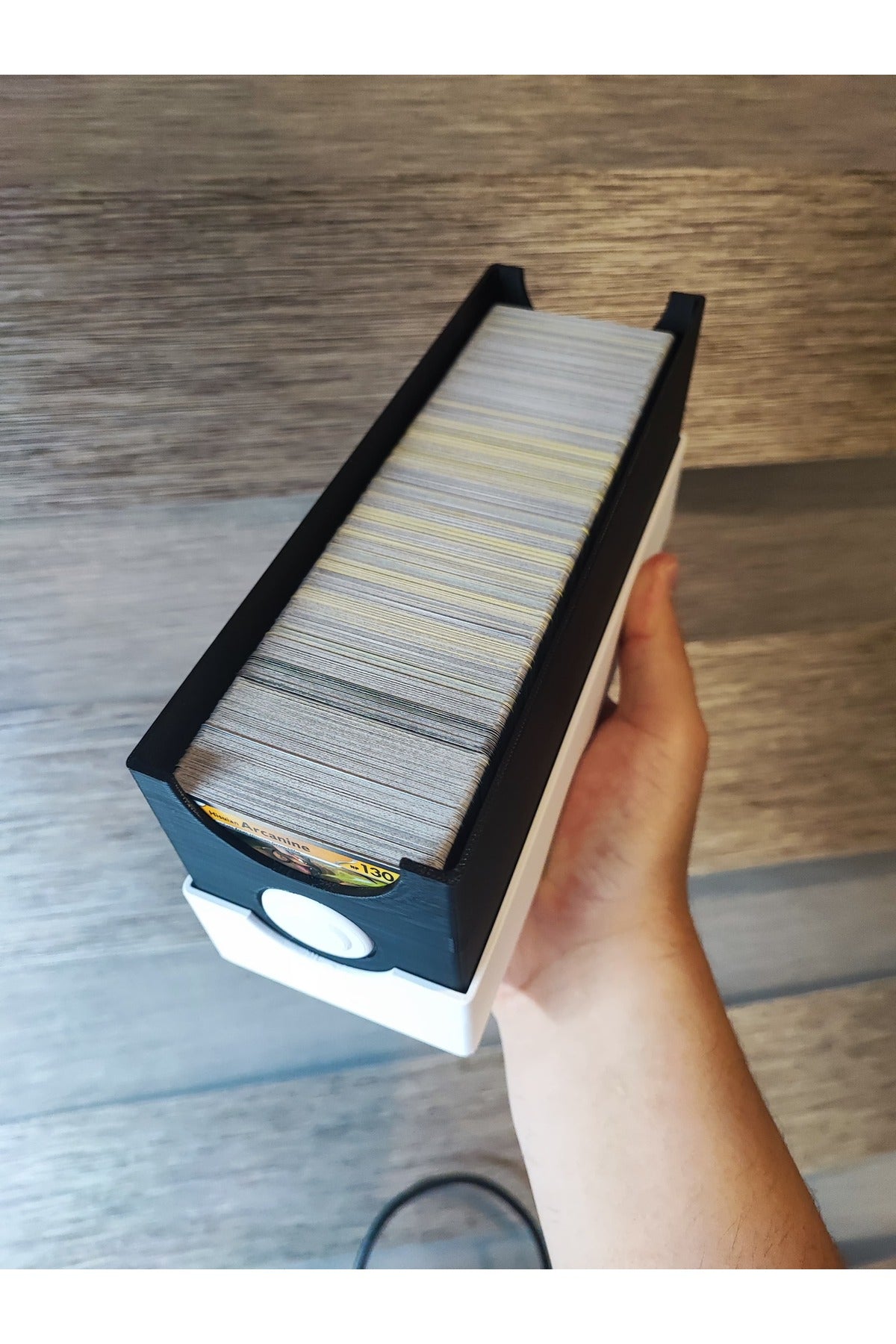 Büyük Boy Pokemon Kart Kutusu ve Organizer - 500 Kapasiteli TCG Deste Saklama Kabı