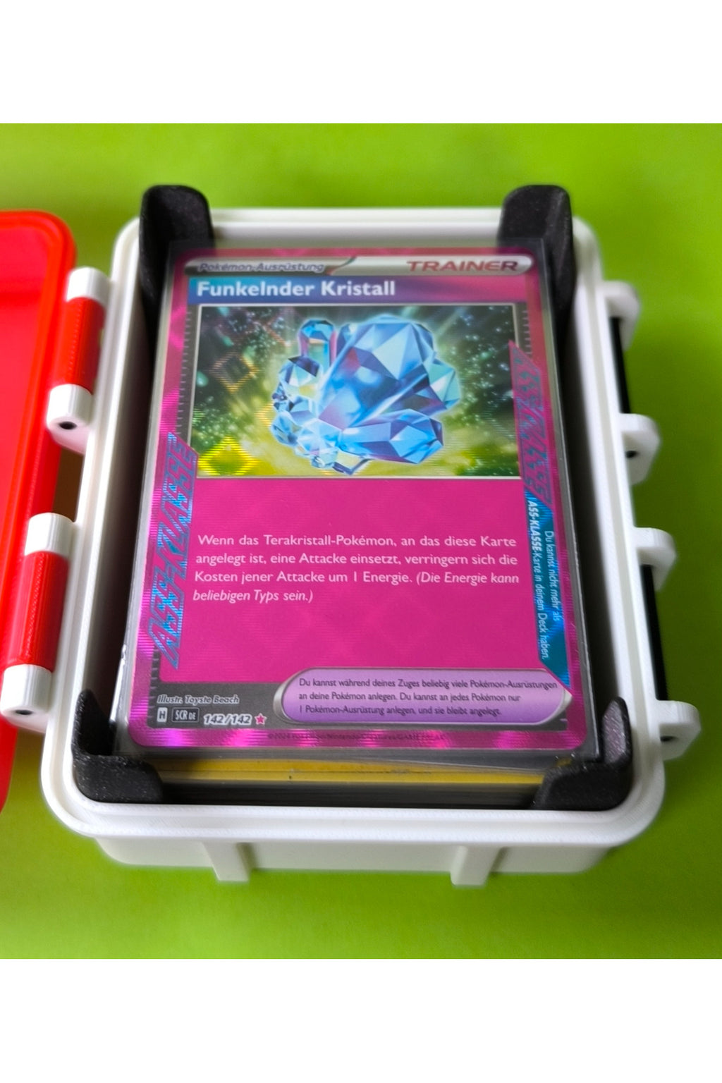 Pikachu Kabartmalı Zırhlı Pokemon Kart Kutusu - Koruyucu Kılıflı (Sleeve) Kartlara Uyumlu Kilitli Deck Box