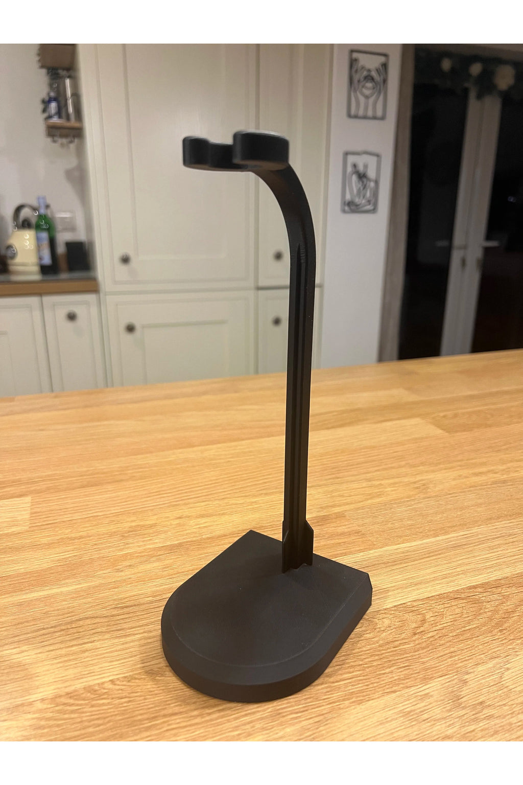 Minimalist Tekli Şarap Kadehi Standı ve Sergileme Askısı