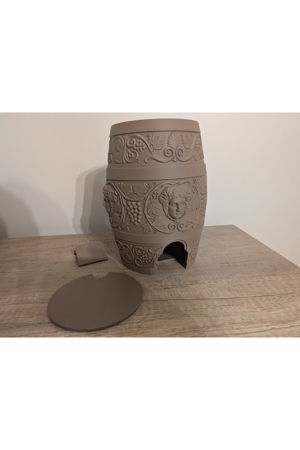 Antik Roma Stil Premium Şarap Fıçısı – Musluklu İçecek Sunum Sebili (3L İç Torba Dahil)