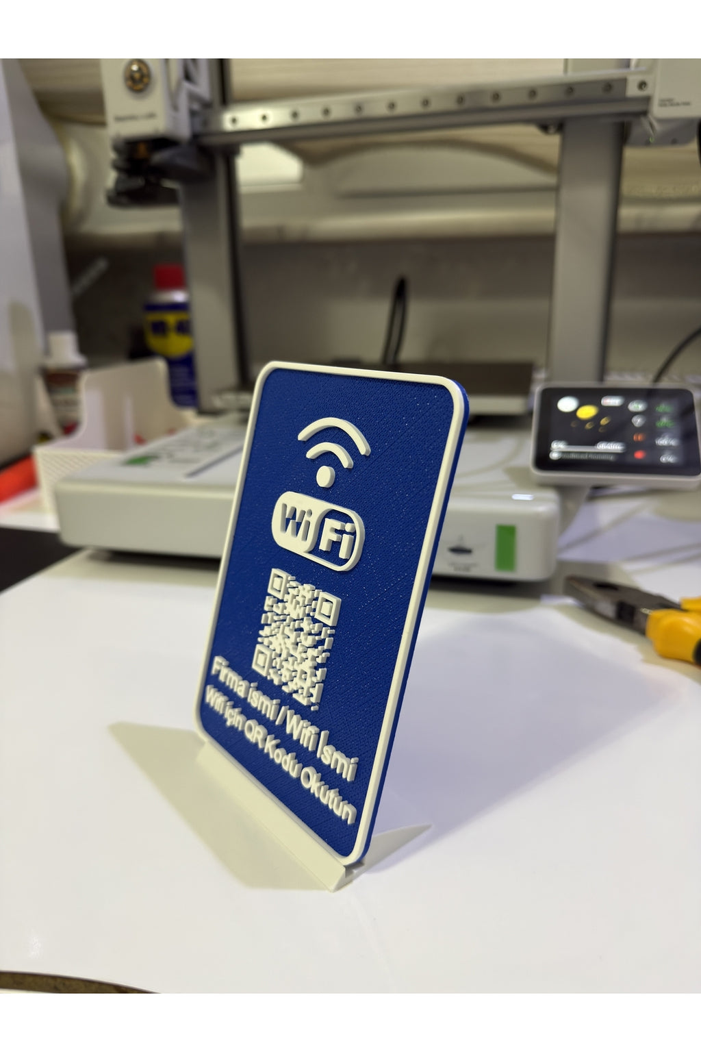 QR Kodlu WiFi Şifre Paylaşım Standı – Masaüstü İnternet Kartı (Kafe, Restoran, Ofis İçin)