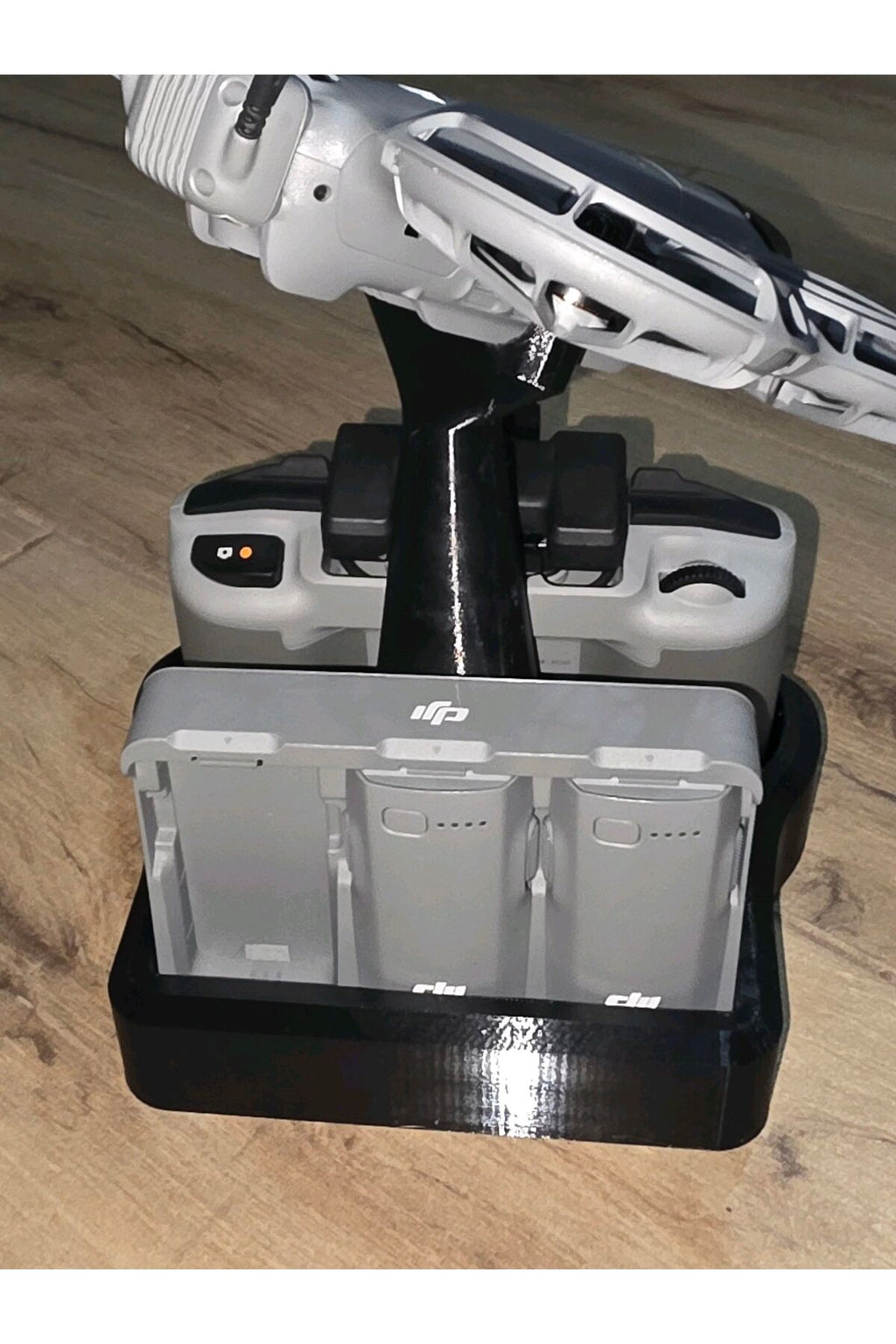 DJI Neo 2 Uyumlu Drone, Kumanda ve Şarj İstasyonu ve Sergileme Standı Kumanda ve Batarya Organizeri