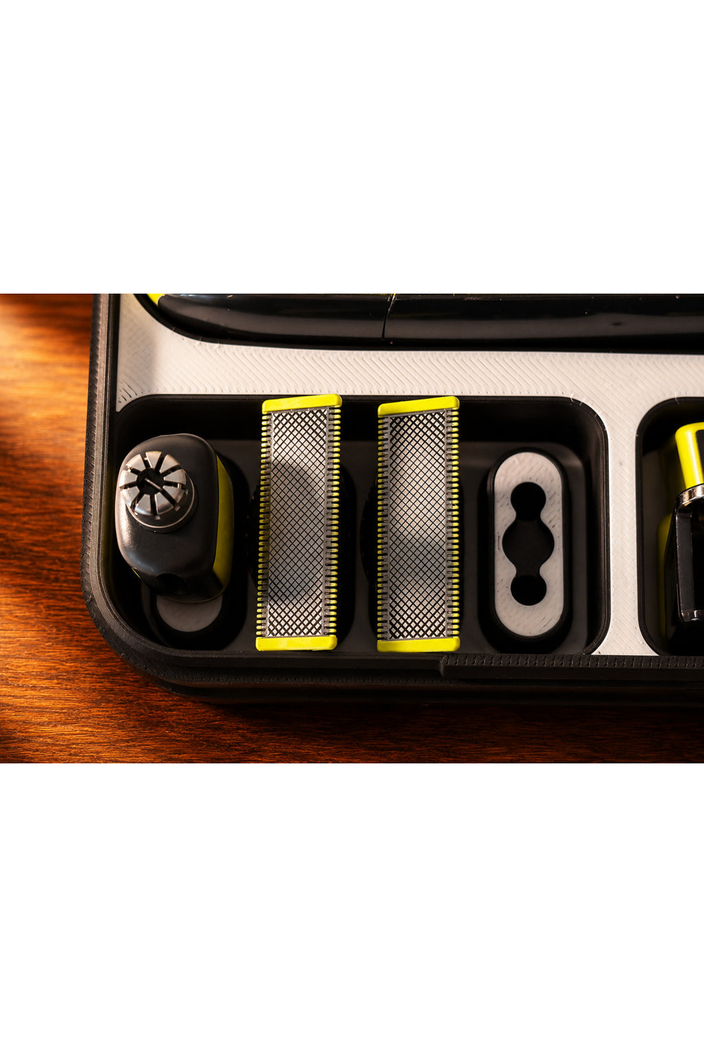 OneBlade Taşıma Kutusu - Şarj ve Başlık Bölmeli Sert Seyahat Çantasıf