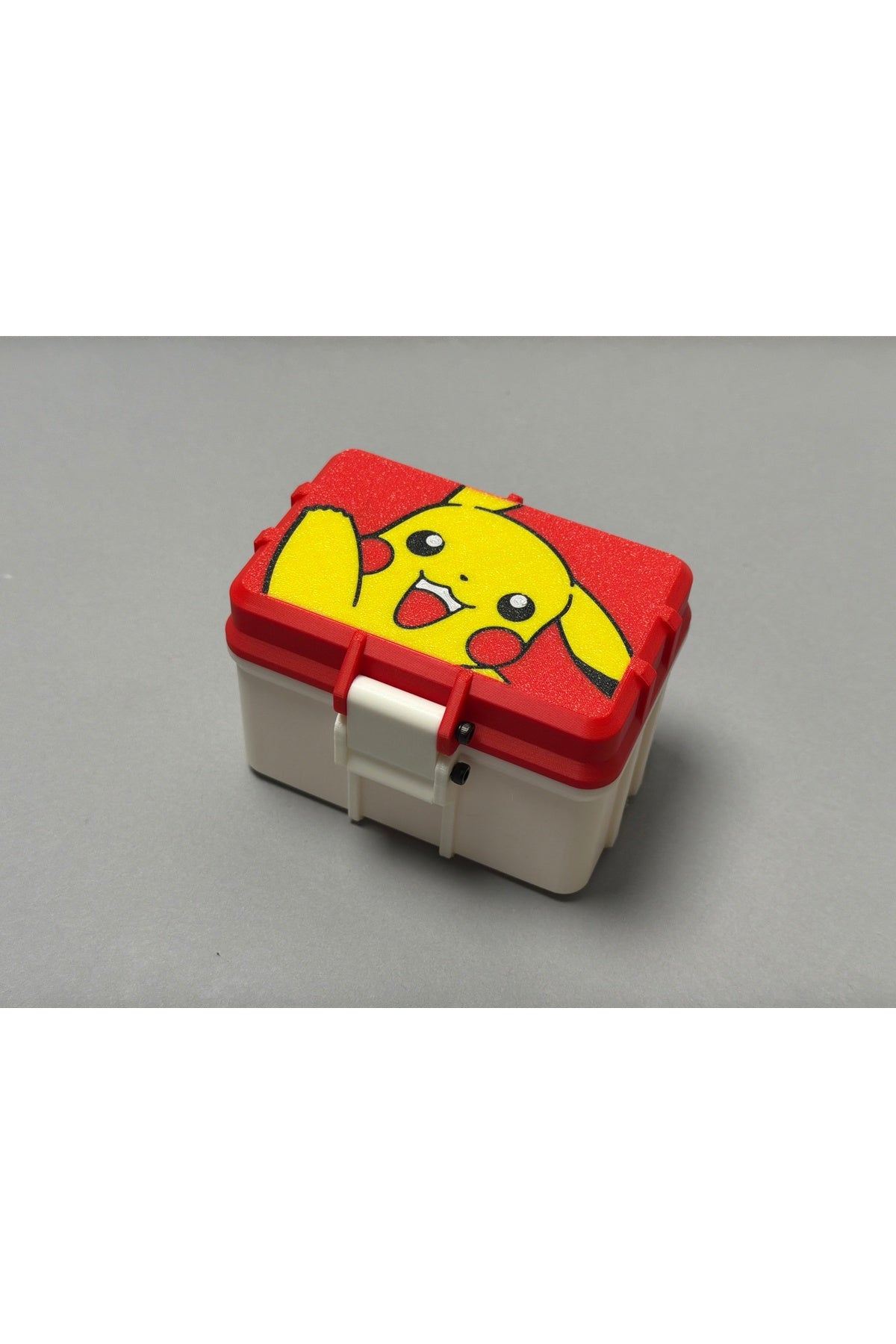 Pikachu TCG Kilitli Kart Saklama Kutusu - Özel Figürlü ve Mandallı Hard Case Deste Kutusu
