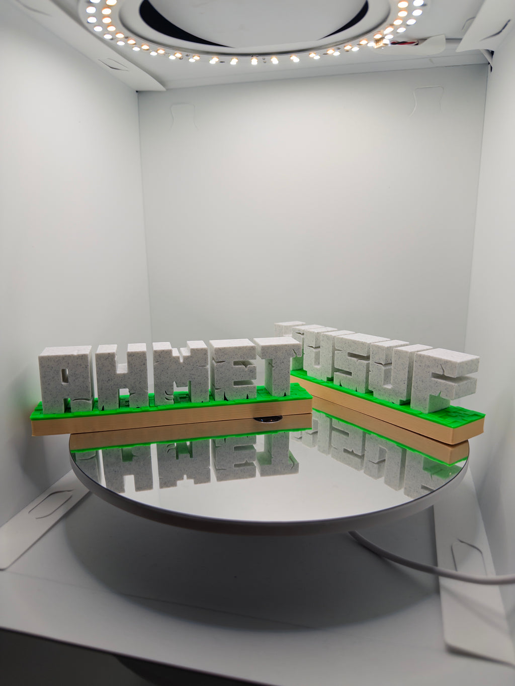 Kişiye Özel Minecraft Tarzı  Masaüstü İsimlik - Oyuncu Odası ve Çocuk Odası Dekorasyonu (Hediyeli)