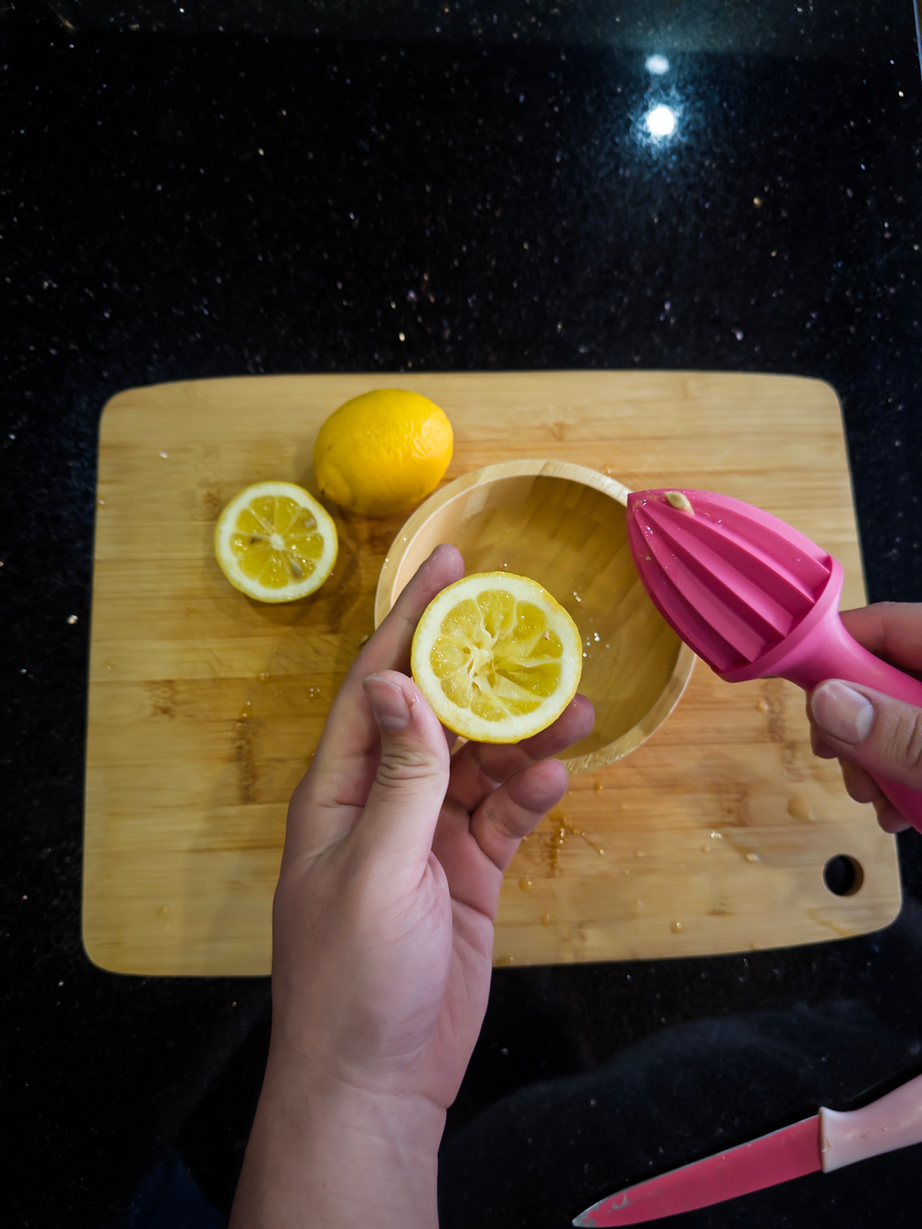 Pratik El Tipi Limon Sıkma Aparatı