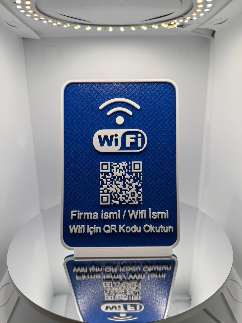 QR Kodlu WiFi Şifre Paylaşım Standı – Masaüstü İnternet Kartı (Kafe, Restoran, Ofis İçin)