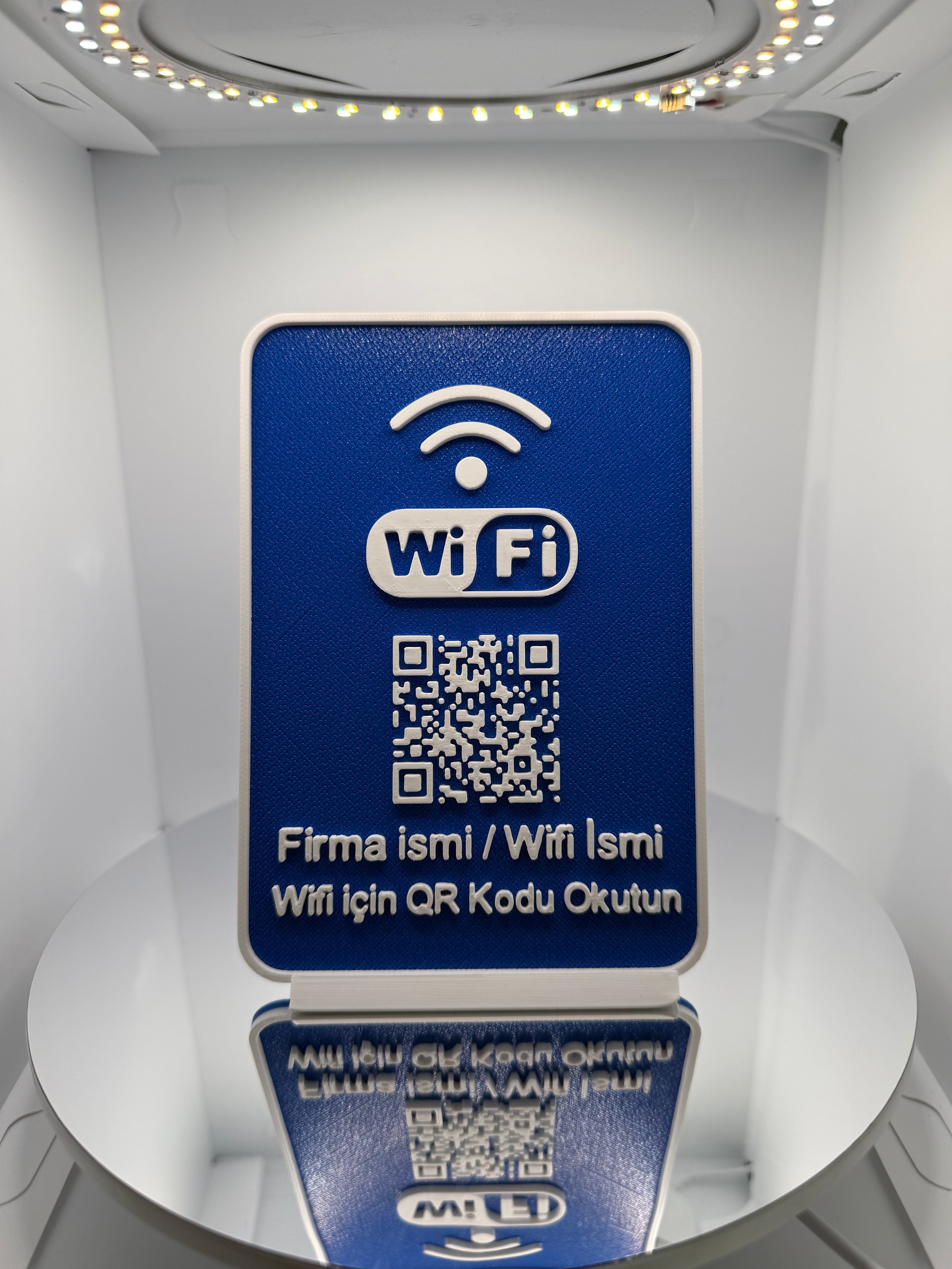QR Kodlu WiFi Şifre Paylaşım Standı – Masaüstü İnternet Kartı (Kafe, Restoran, Ofis İçin)
