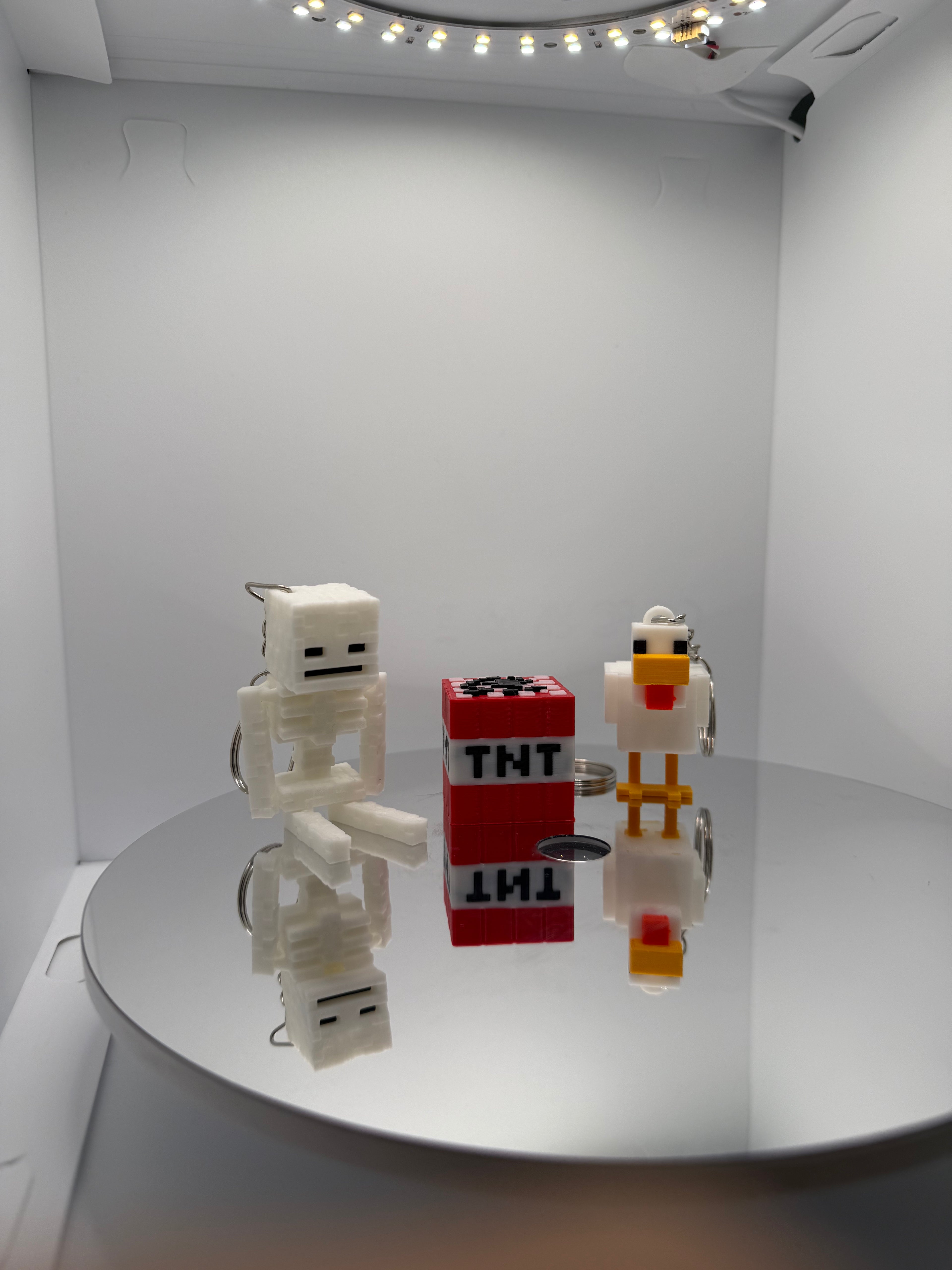 Minecraft Temalı 3’lü Anahtarlık Seti – İskelet TNT Tavuk Figür (Hediyeli)