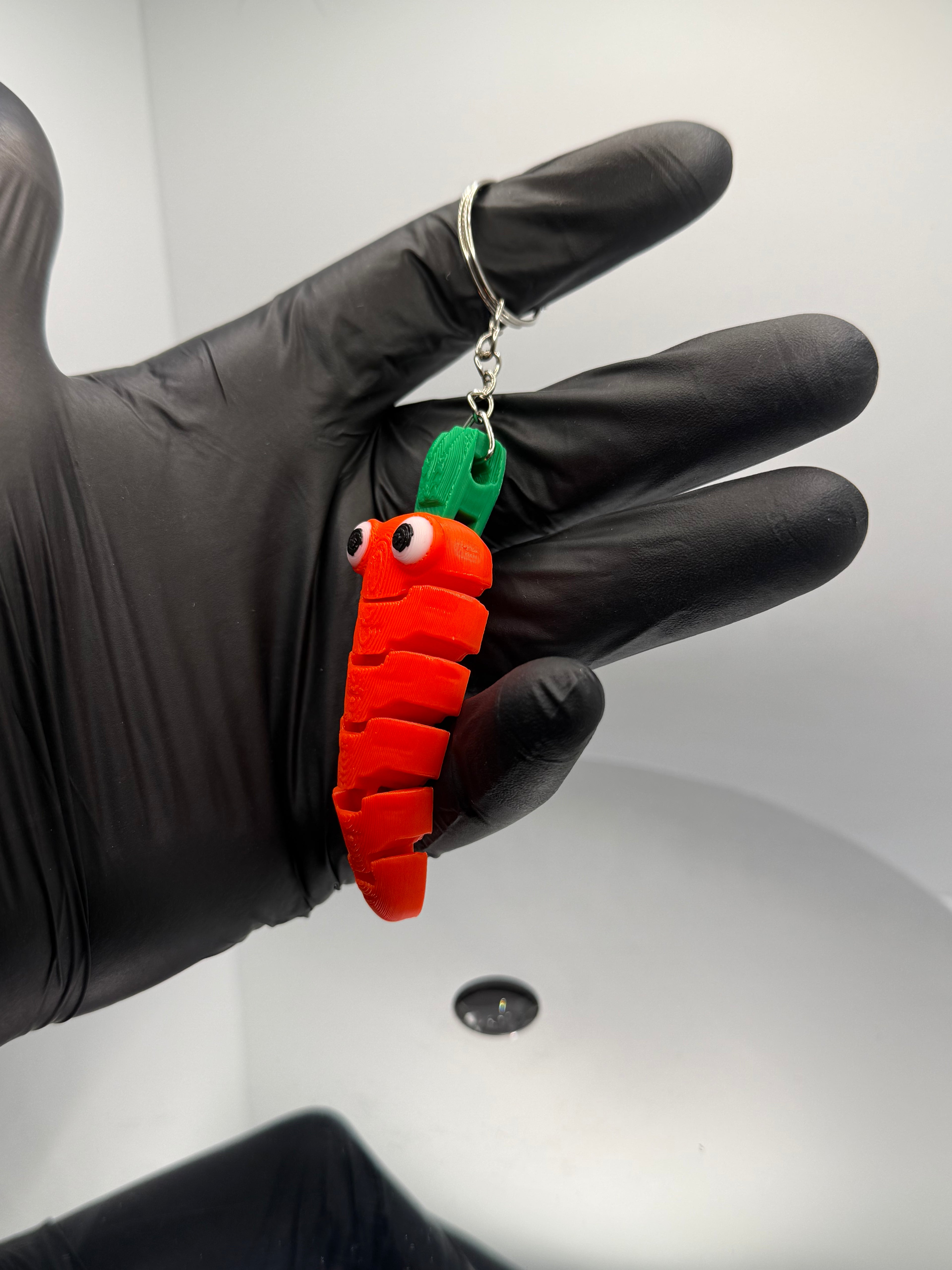 Hareketli ve Şaşkın Havuç Figürlü Anahtarlık