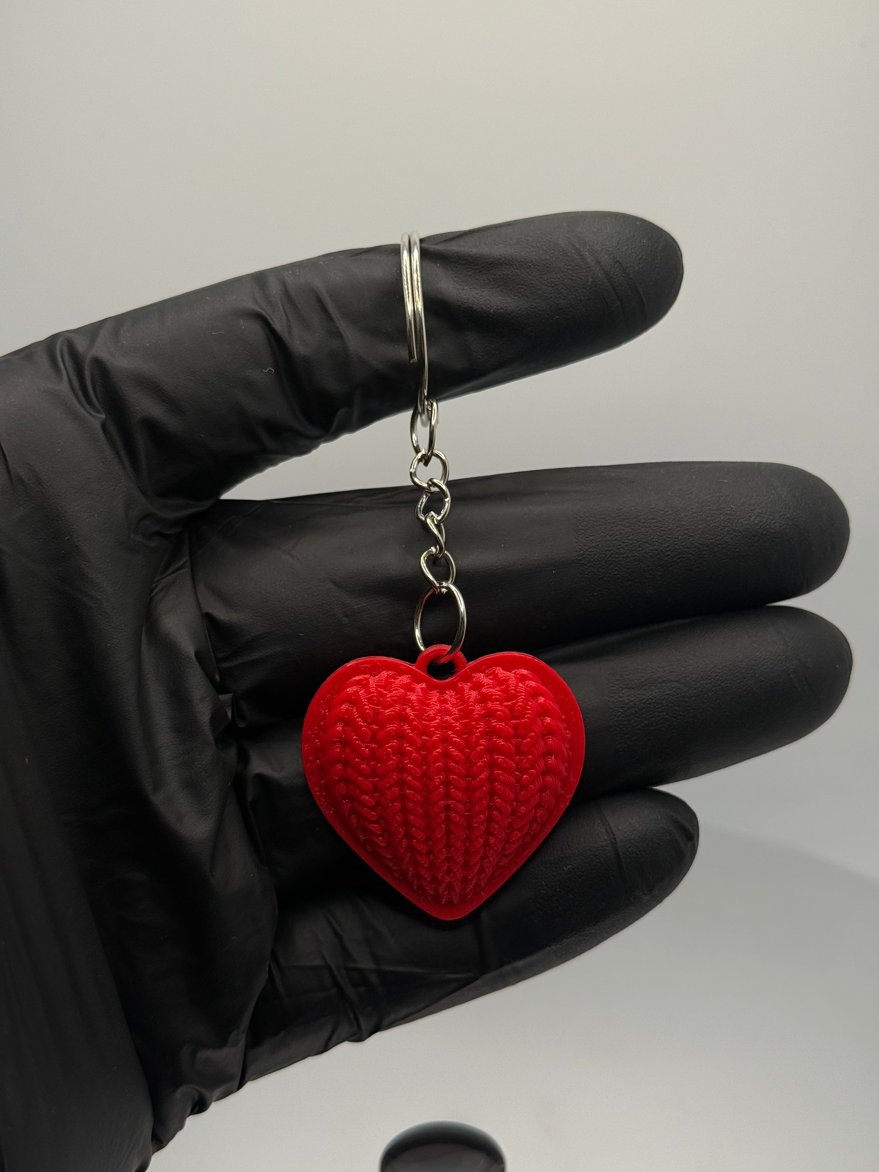 Kırmızı Örgü Kalp Figürlü Özel Tasarım Anahtarlık