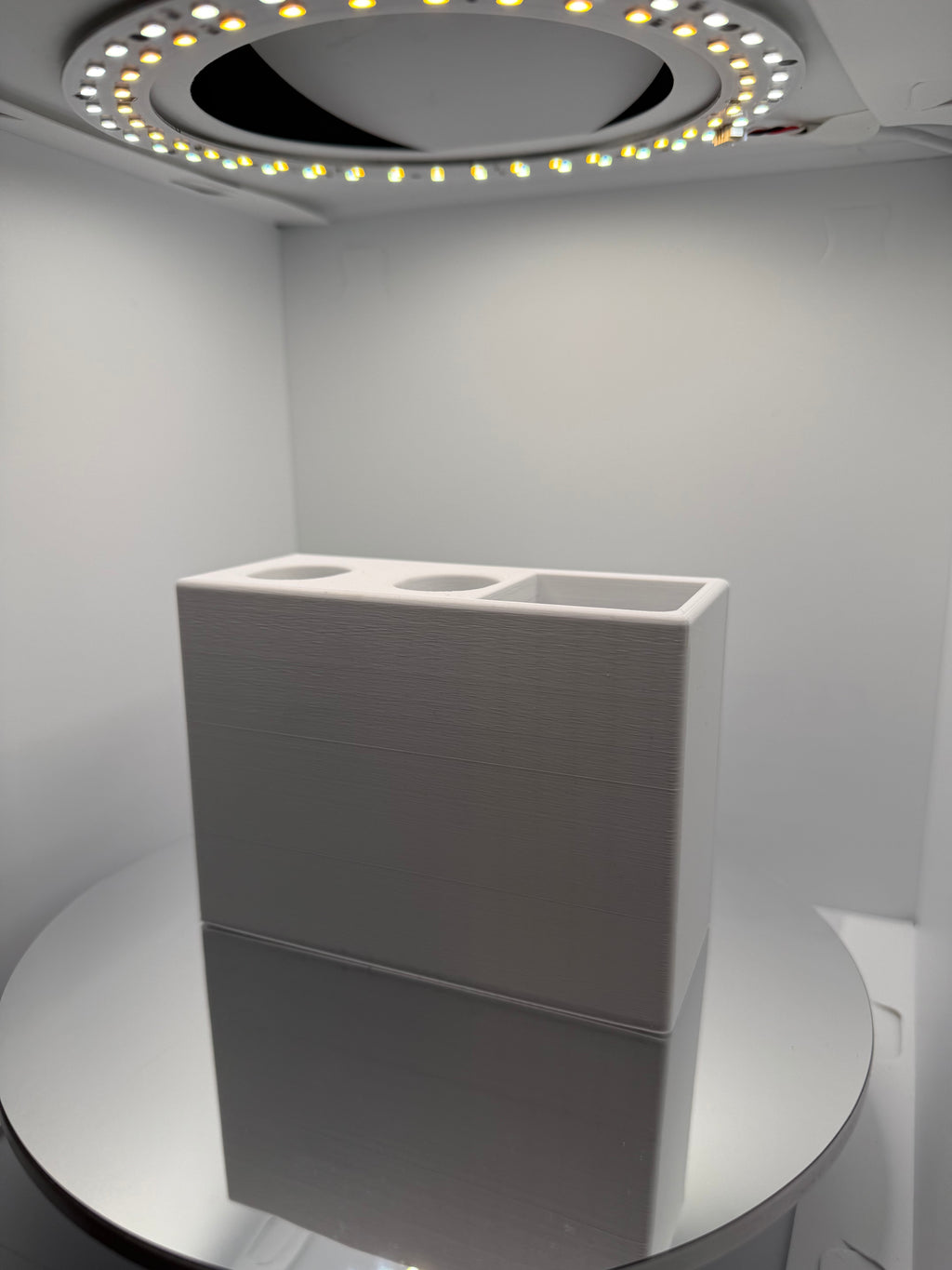 Modern Minimalist Diş Fırçalık ve Banyo Düzenleyici