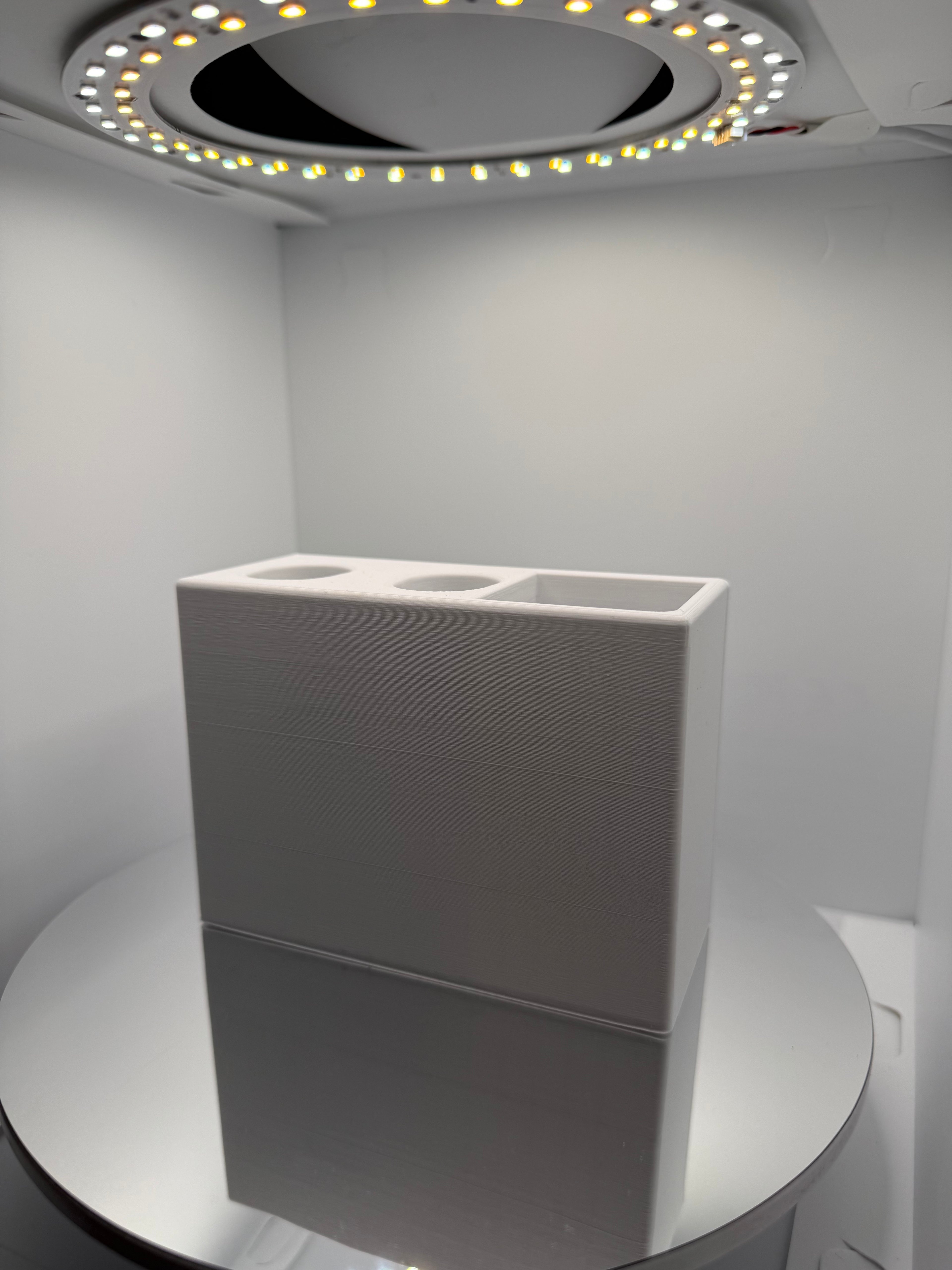 Modern Minimalist Diş Fırçalık ve Banyo Düzenleyici