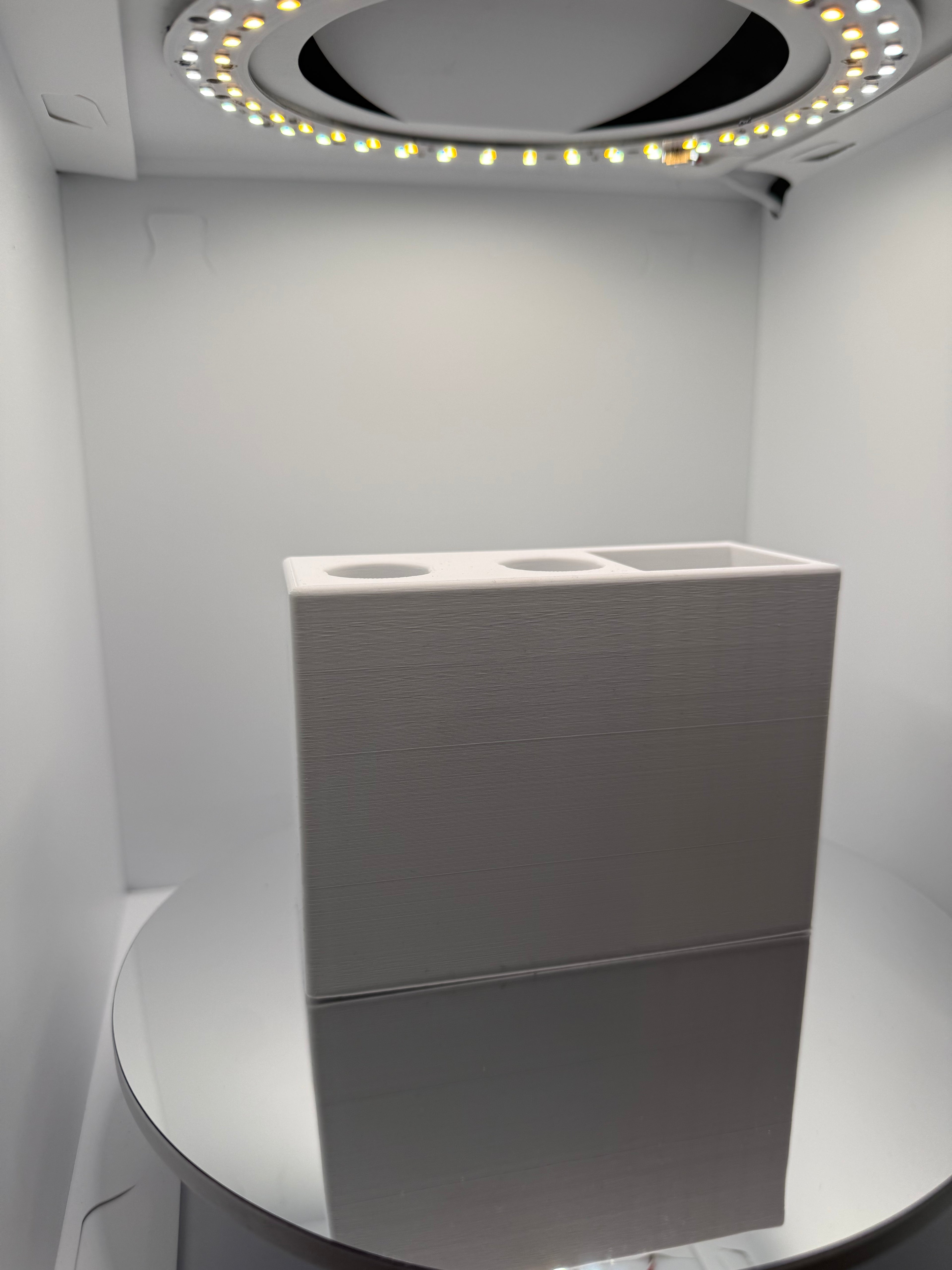 Modern Minimalist Diş Fırçalık ve Banyo Düzenleyici