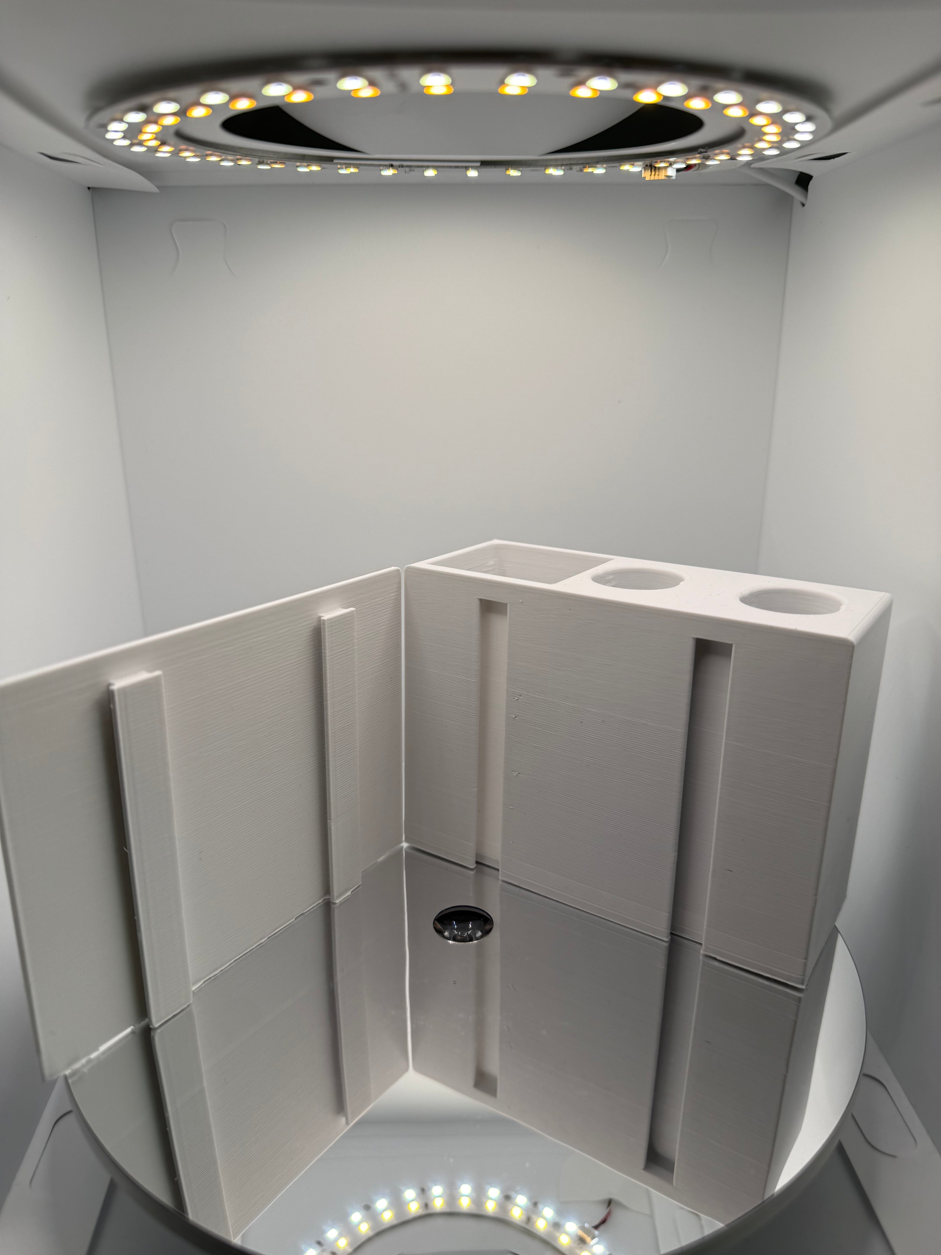 Modern Minimalist Diş Fırçalık ve Banyo Düzenleyici