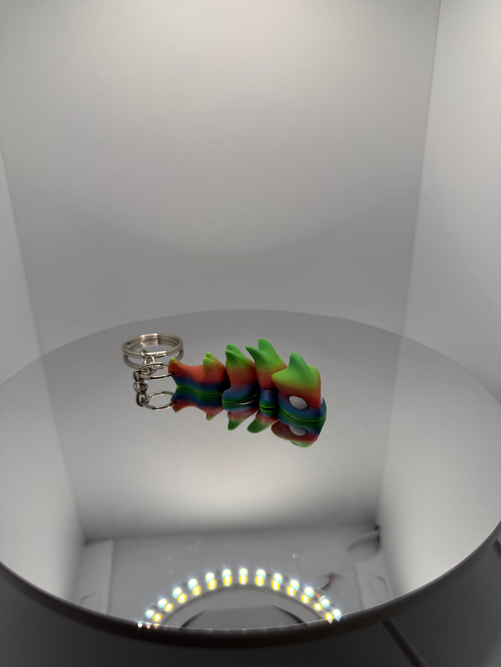 Dragon: Çok Renkli ve Hareketli Figür Anahtarlık