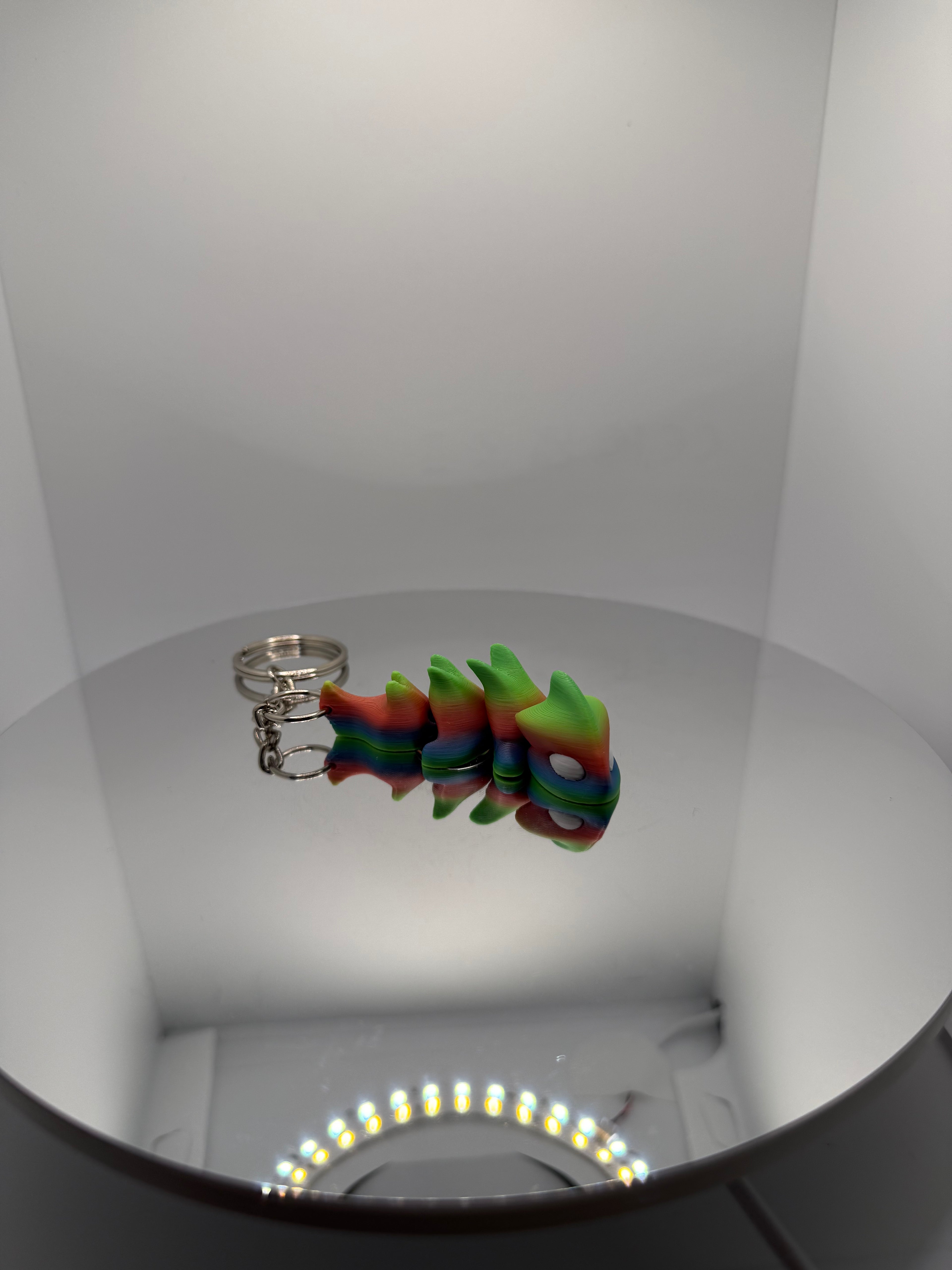 Dragon: Çok Renkli ve Hareketli Figür Anahtarlık