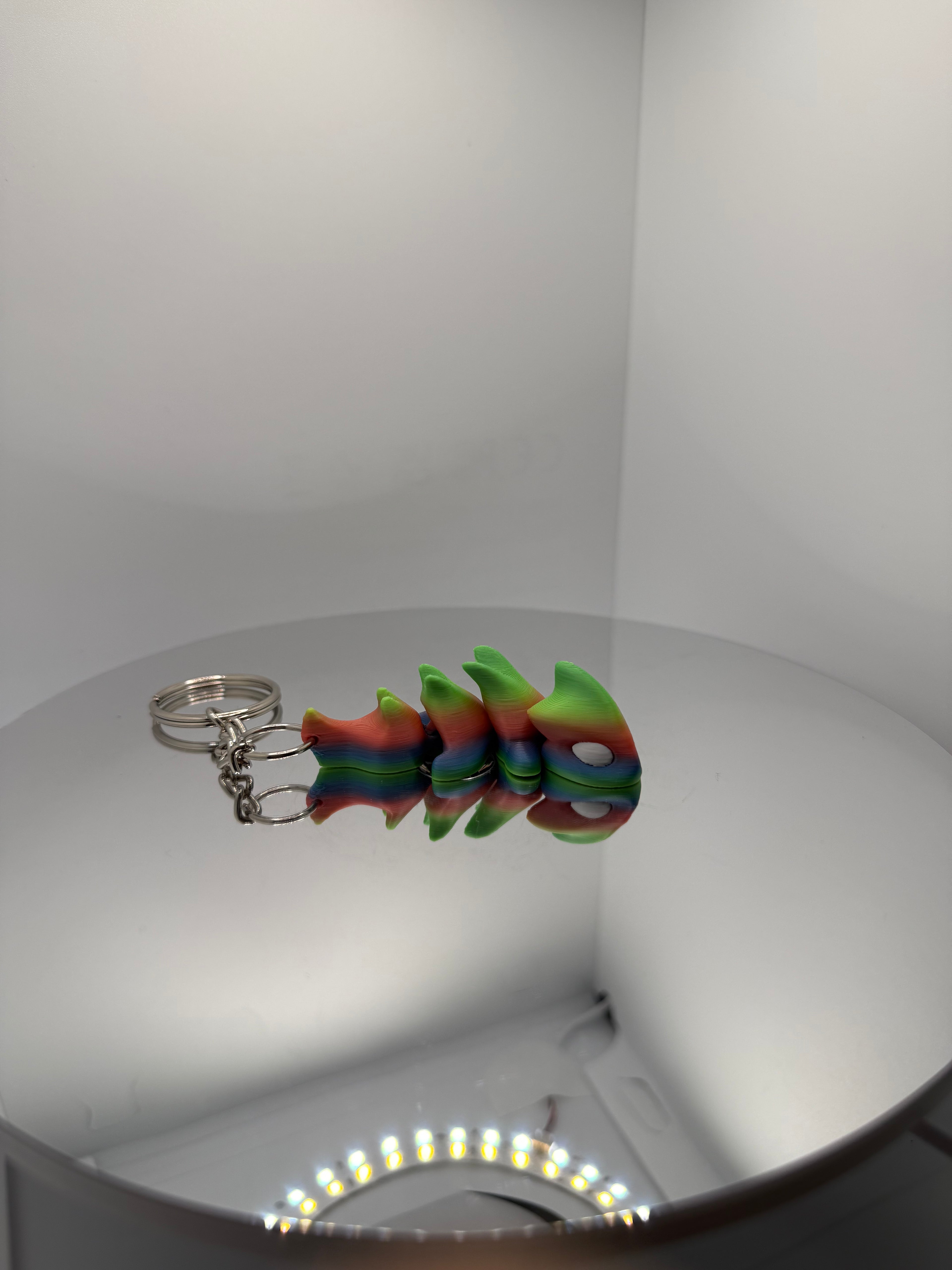 Dragon: Çok Renkli ve Hareketli Figür Anahtarlık