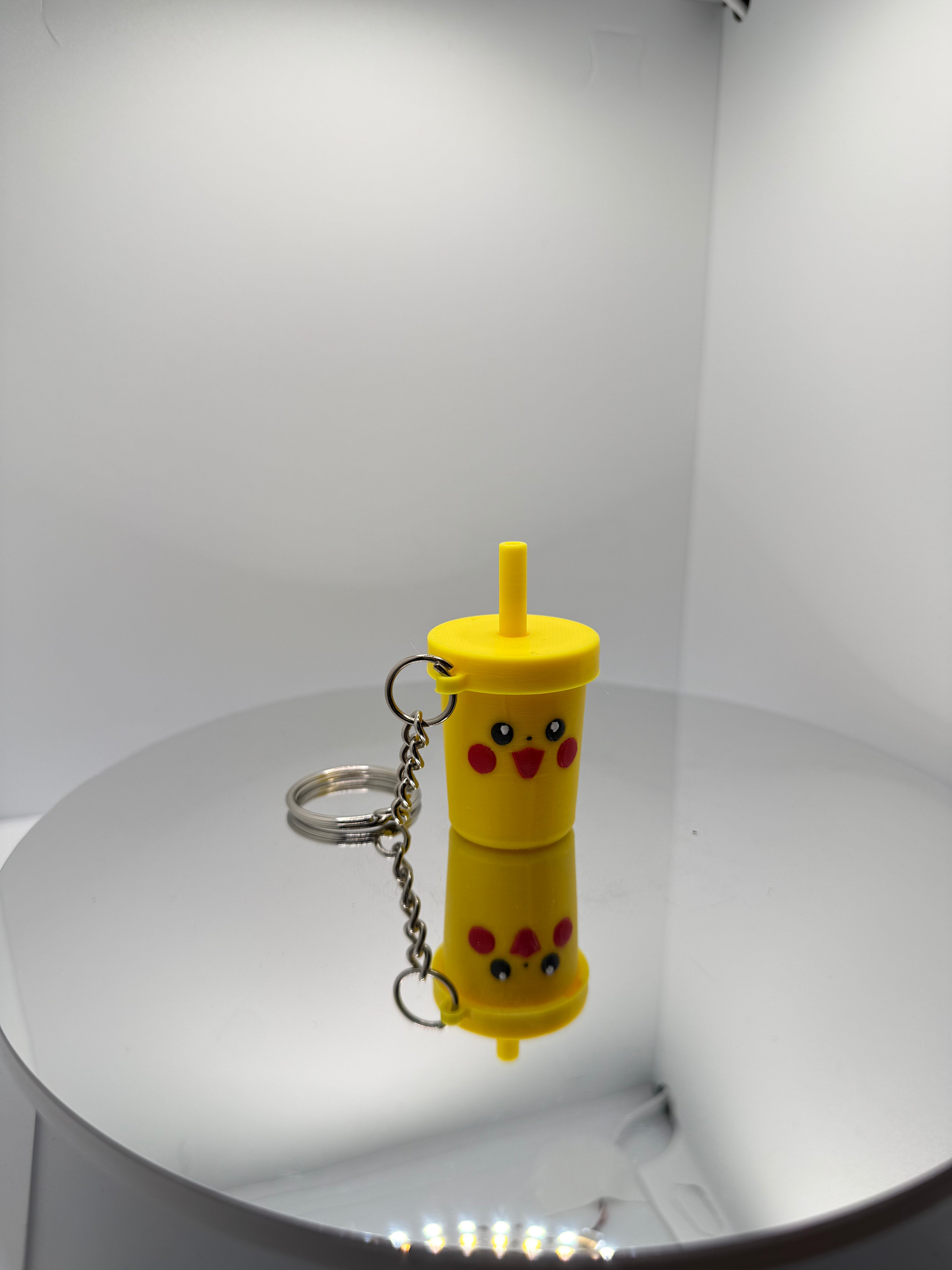 Hareketli Pipetli Pikachu İçecek Anahtarlık