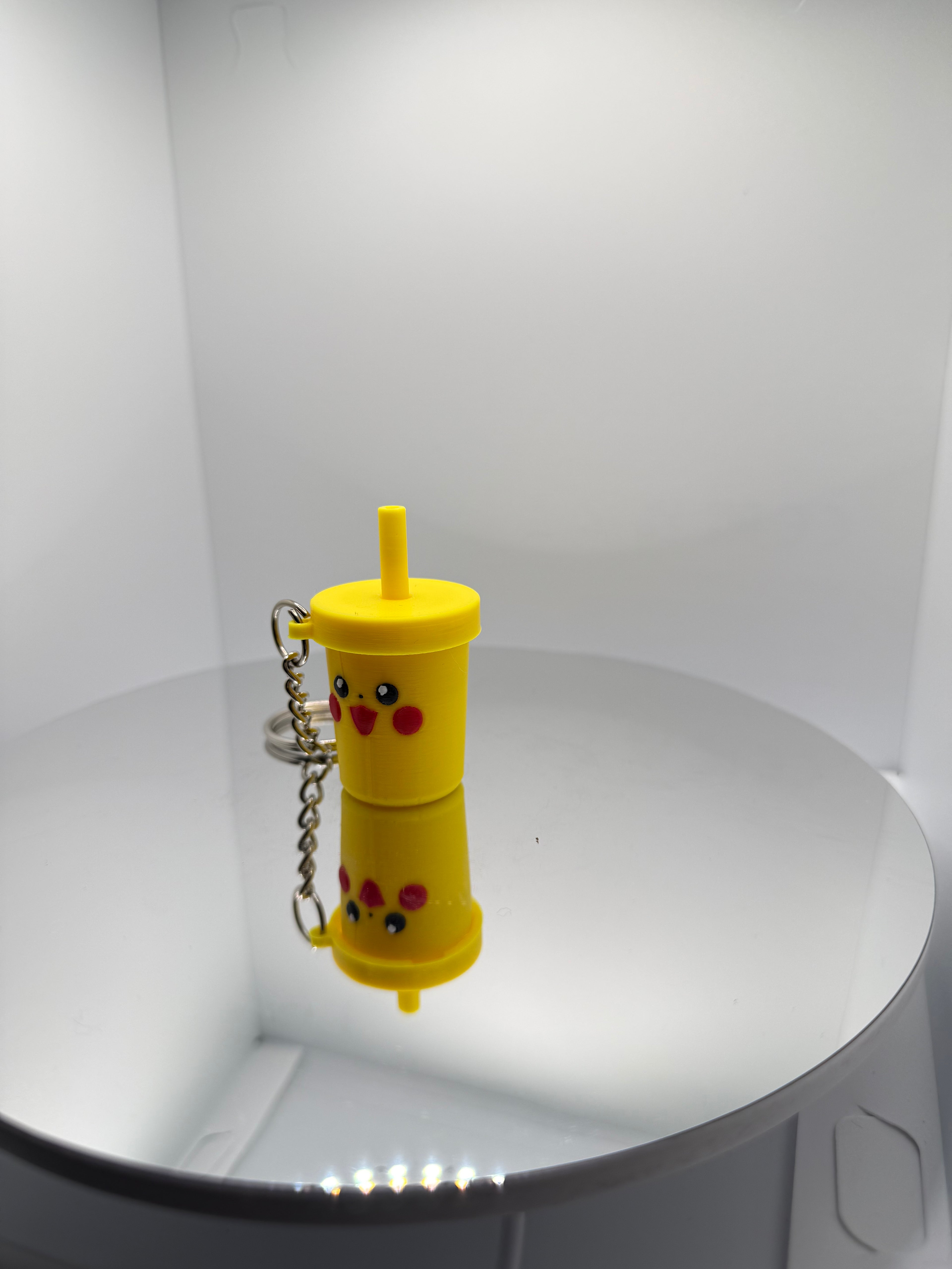 Hareketli Pipetli Pikachu İçecek Anahtarlık