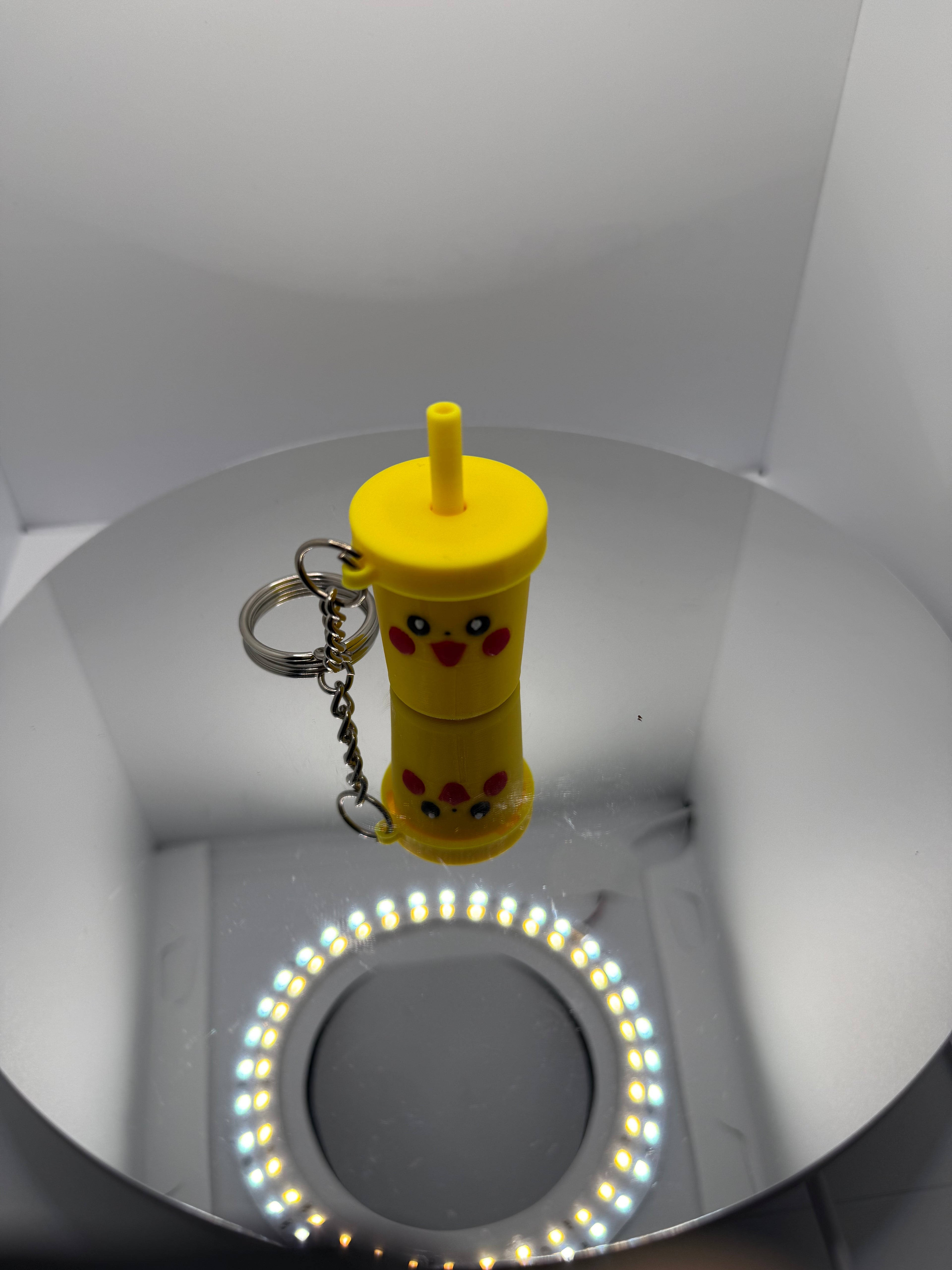 Hareketli Pipetli Pikachu İçecek Anahtarlık