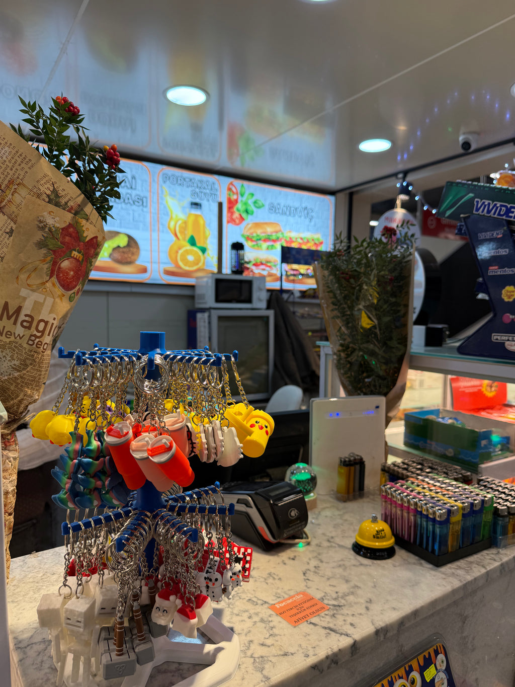 112 Adet Anahtarlık Seti | Döner Stand Hediyeli | 16 Farklı Model