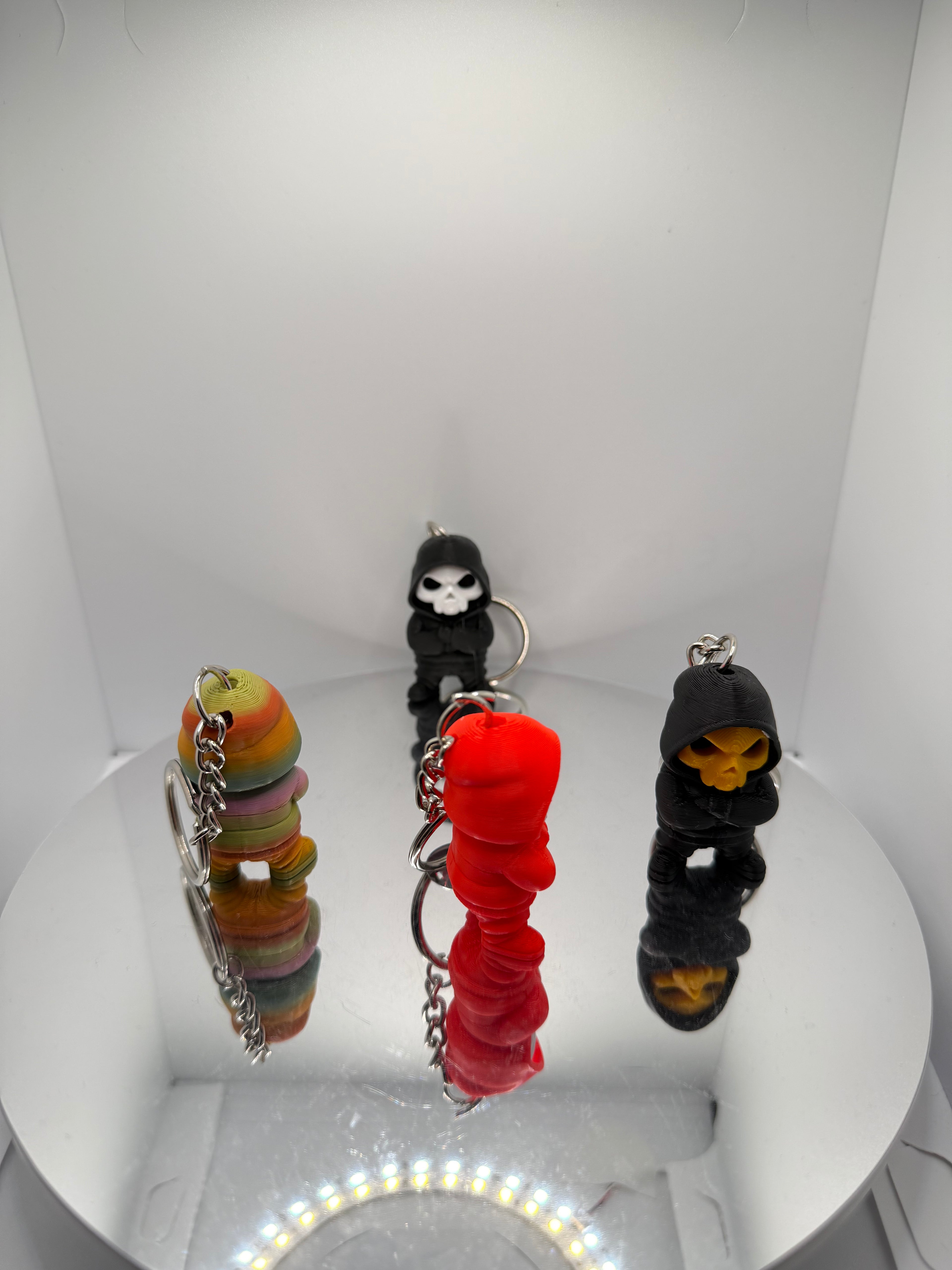 Kapüşonlu Kurukafa Figür Anahtarlık - Gotik Tarz Havalı Çanta Süsü