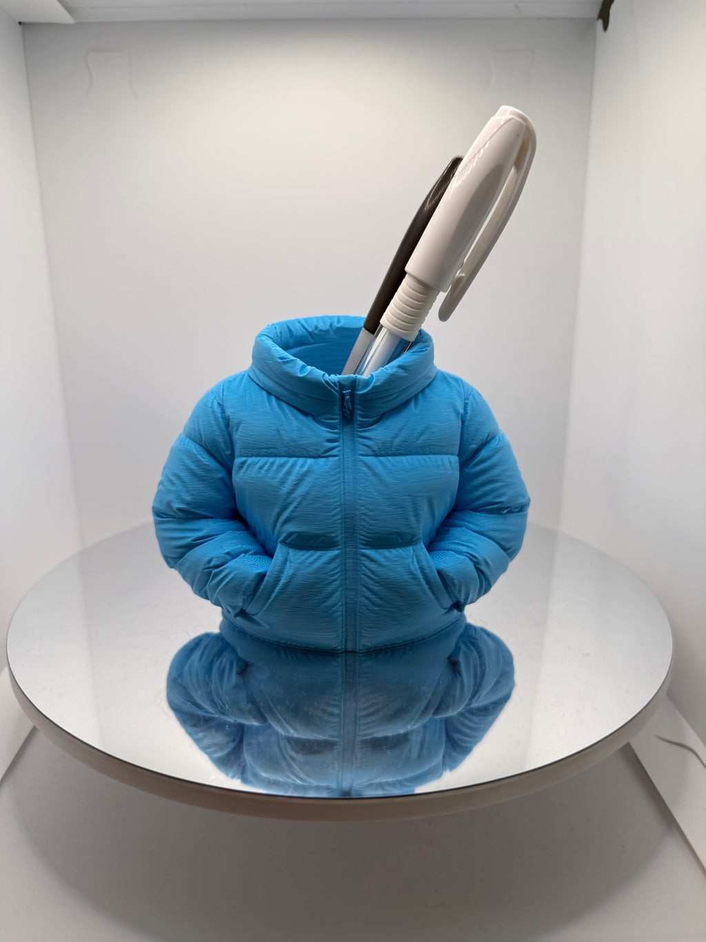 Dekoratif Şişme Mont Tasarımlı Kalemlik - Masaüstü düzenleyici