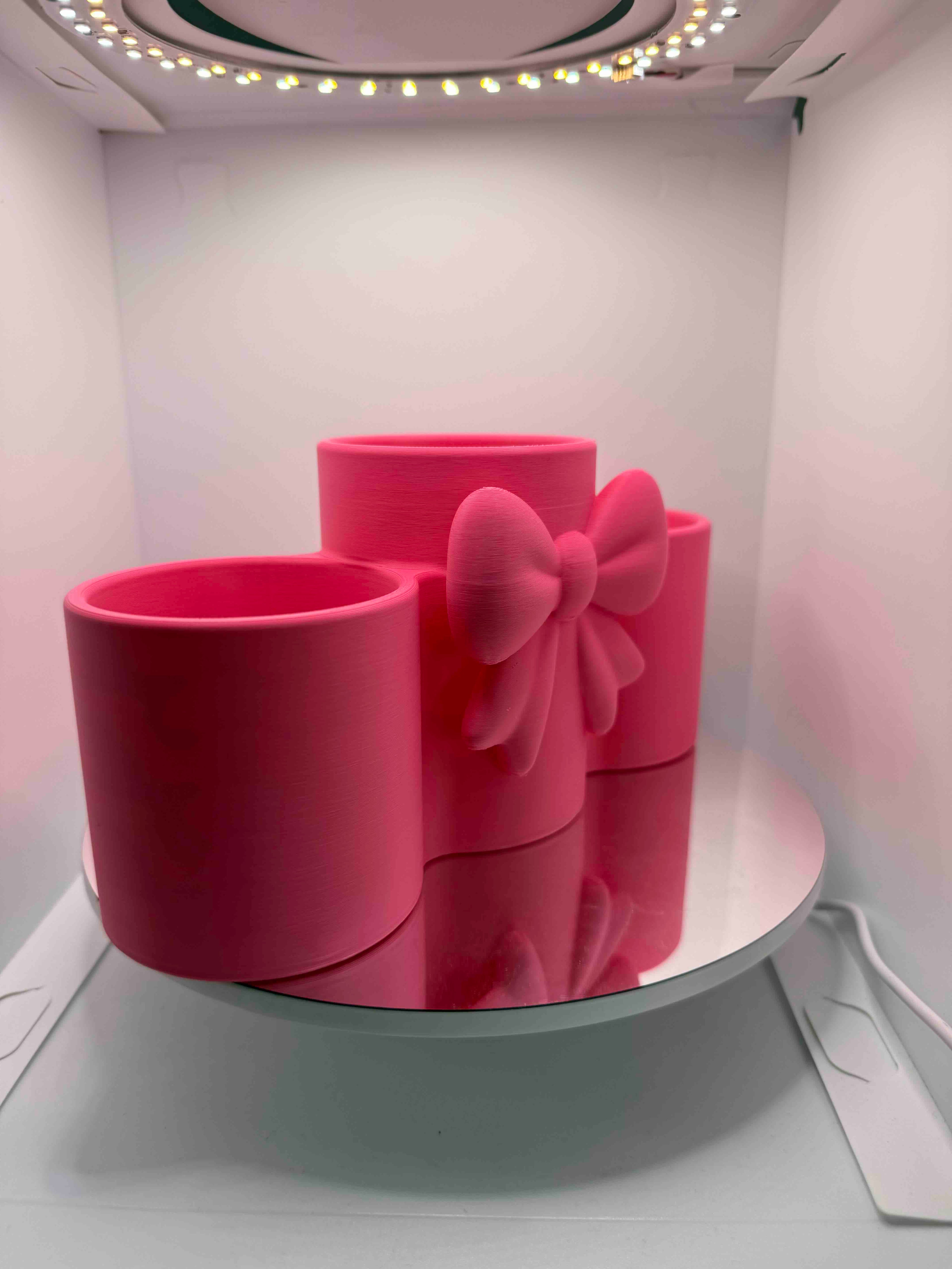 Fiyonklu 3 Bölmeli Dekoratif Makyaj Organizeri