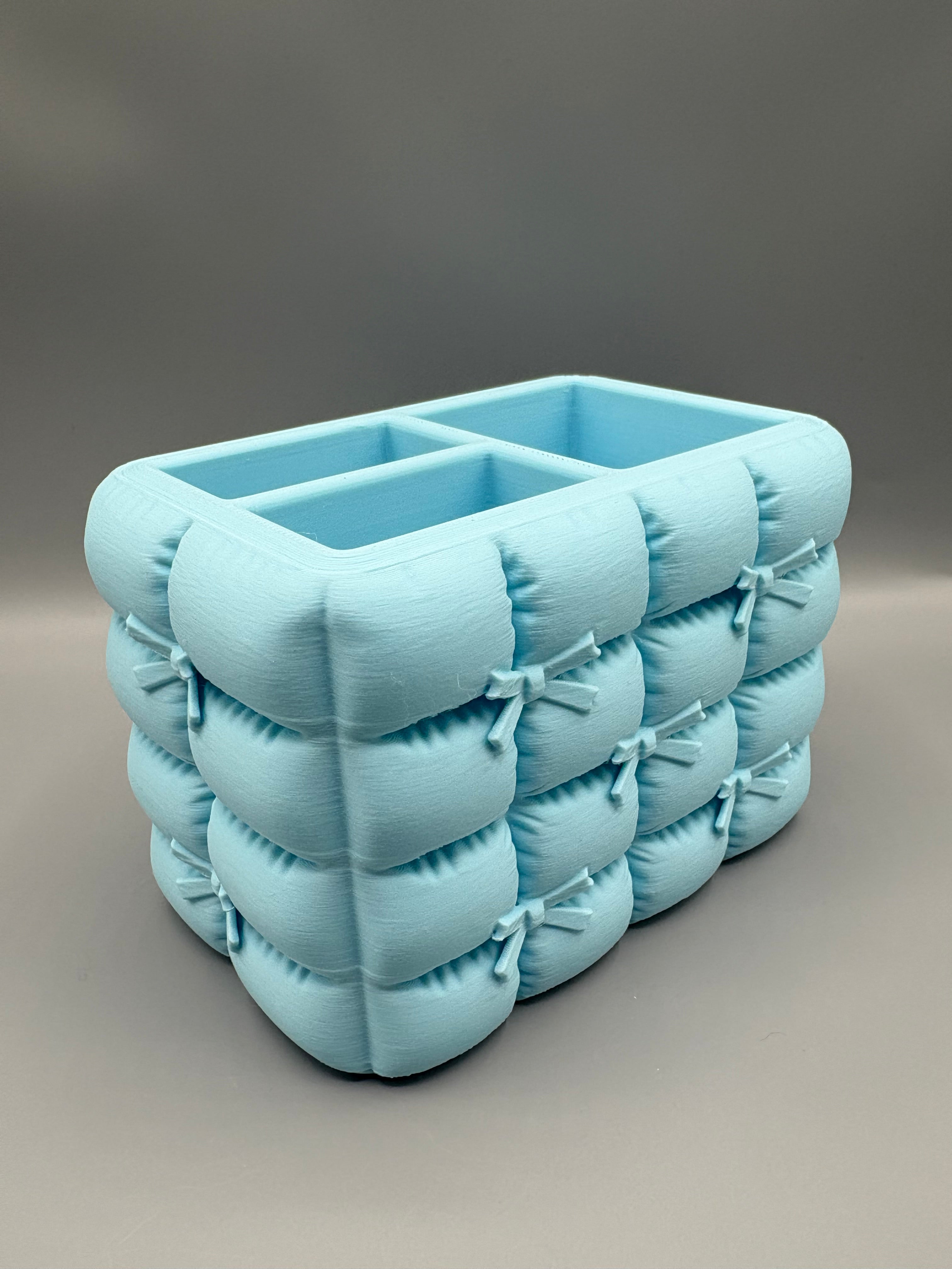 Pofuduk Görünümlü 3 Gözlü Makyaj Organizeri Fırçalık Kalemlik Dekoratif Kutu