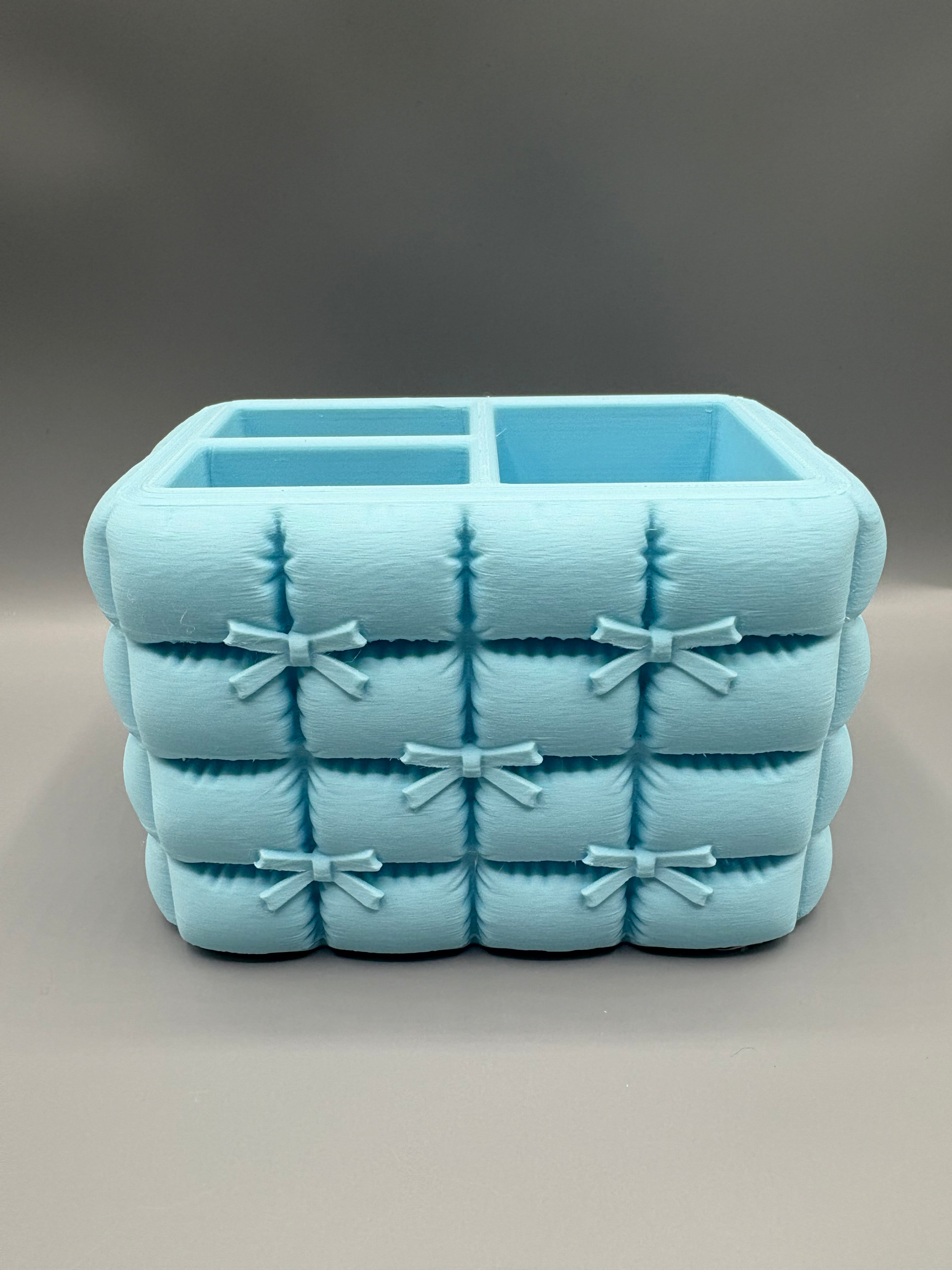 Pofuduk Görünümlü 3 Gözlü Makyaj Organizeri Fırçalık Kalemlik Dekoratif Kutu