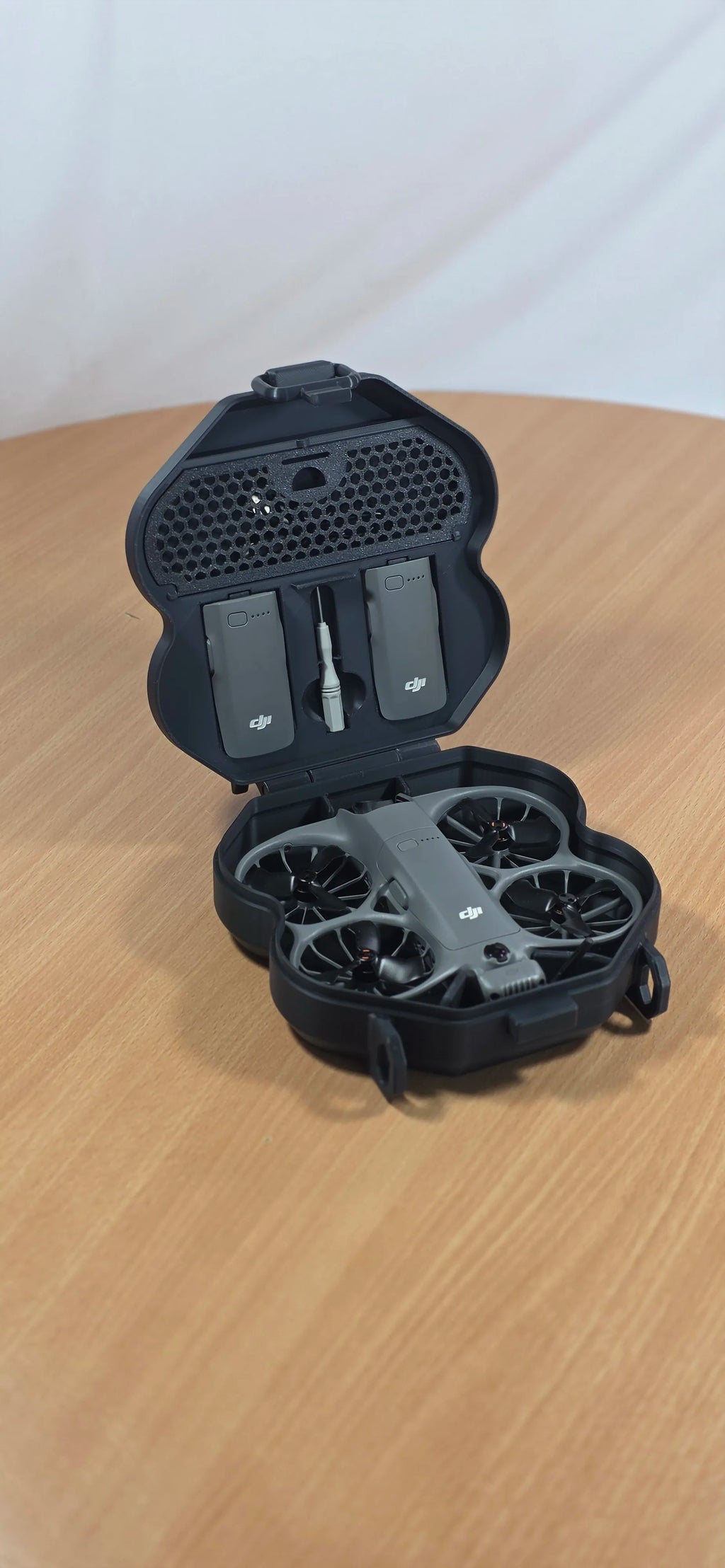 DJI Neo 2 Taşıma Kutusu ve Kalkış Pisti | Batarya Bölmeli Koruyucu Kılıf