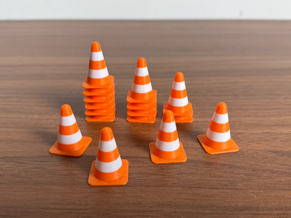 10 Adet Mini Trafik Konisi - 3 cm Ölçekli Hot Wheels ve Diorama Aksesuarı