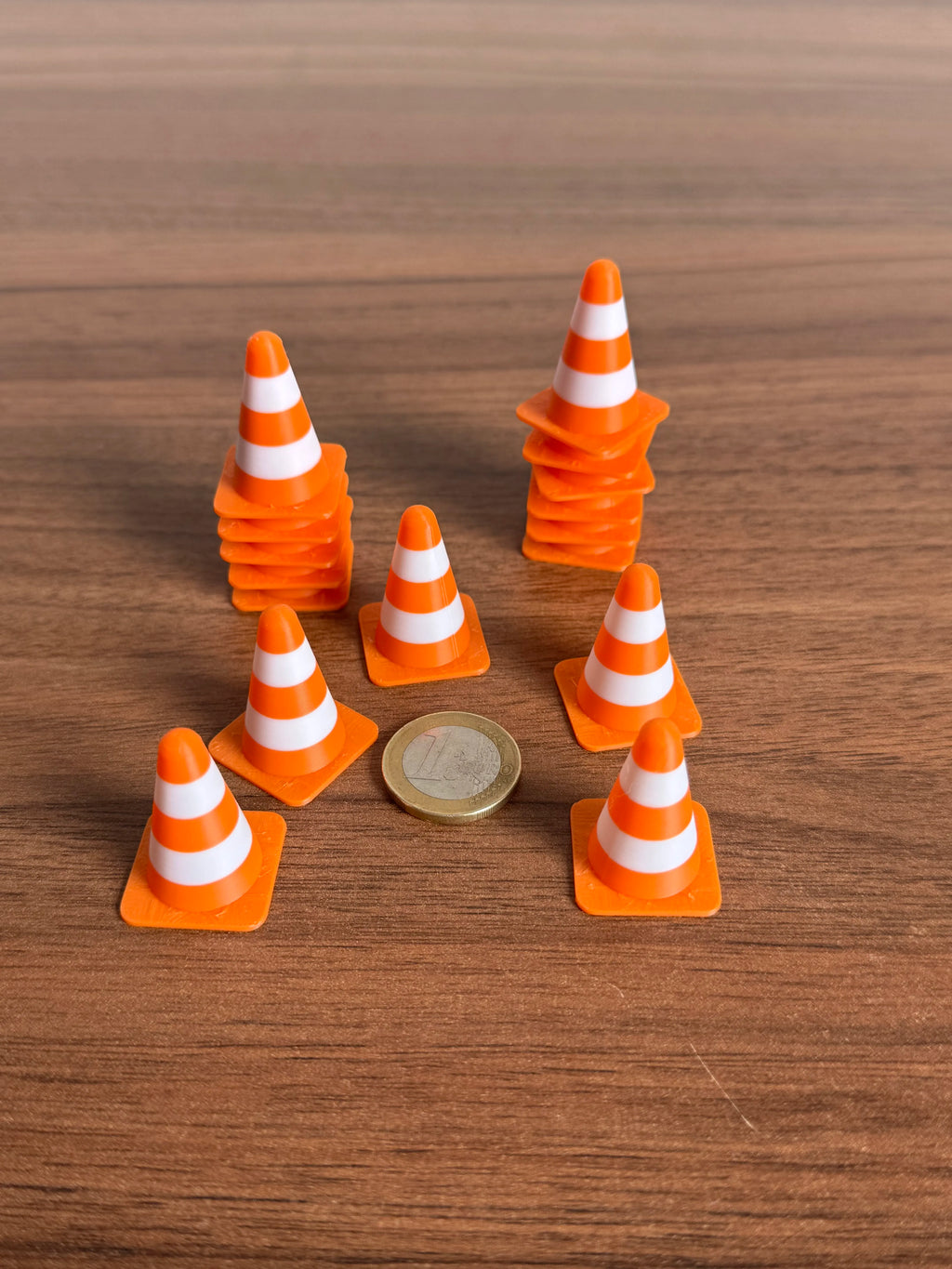 10 Adet Mini Trafik Konisi - 3 cm Ölçekli Hot Wheels ve Diorama Aksesuarı