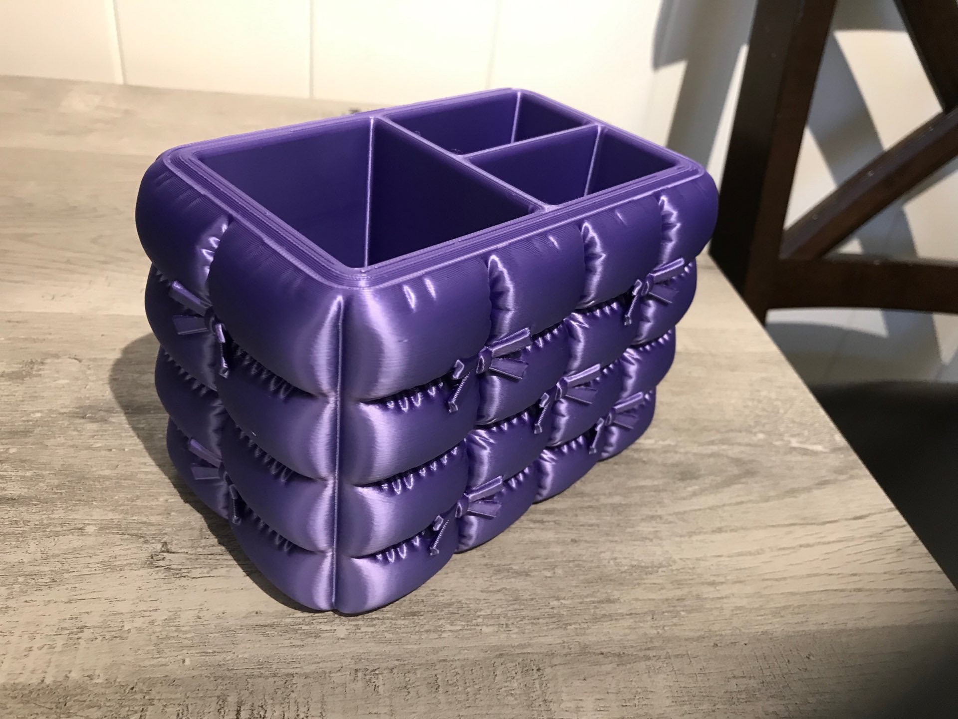 Pofuduk Görünümlü 3 Gözlü Makyaj Organizeri Fırçalık Kalemlik Dekoratif Kutu