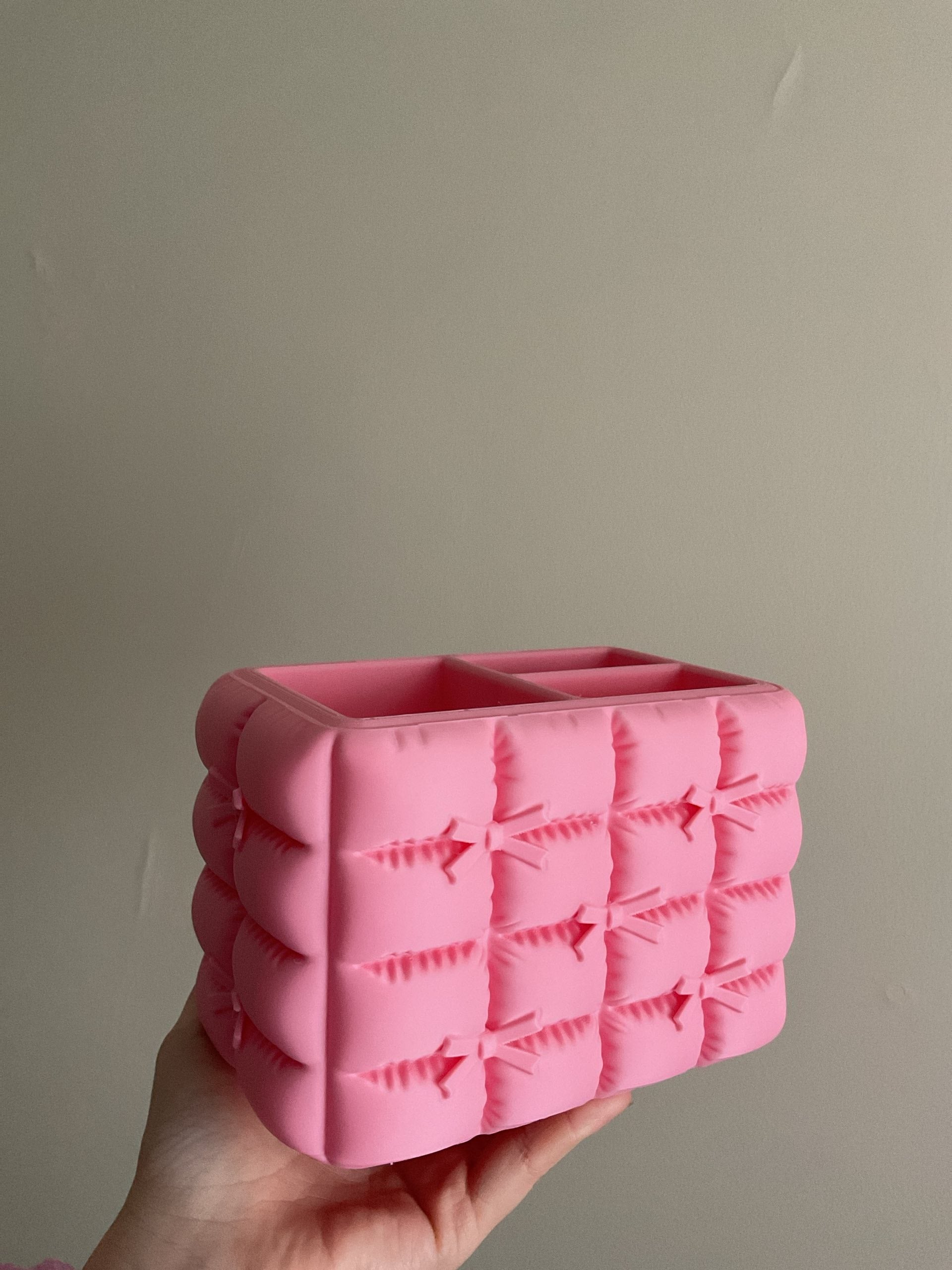 Pofuduk Görünümlü 3 Gözlü Makyaj Organizeri Fırçalık Kalemlik Dekoratif Kutu