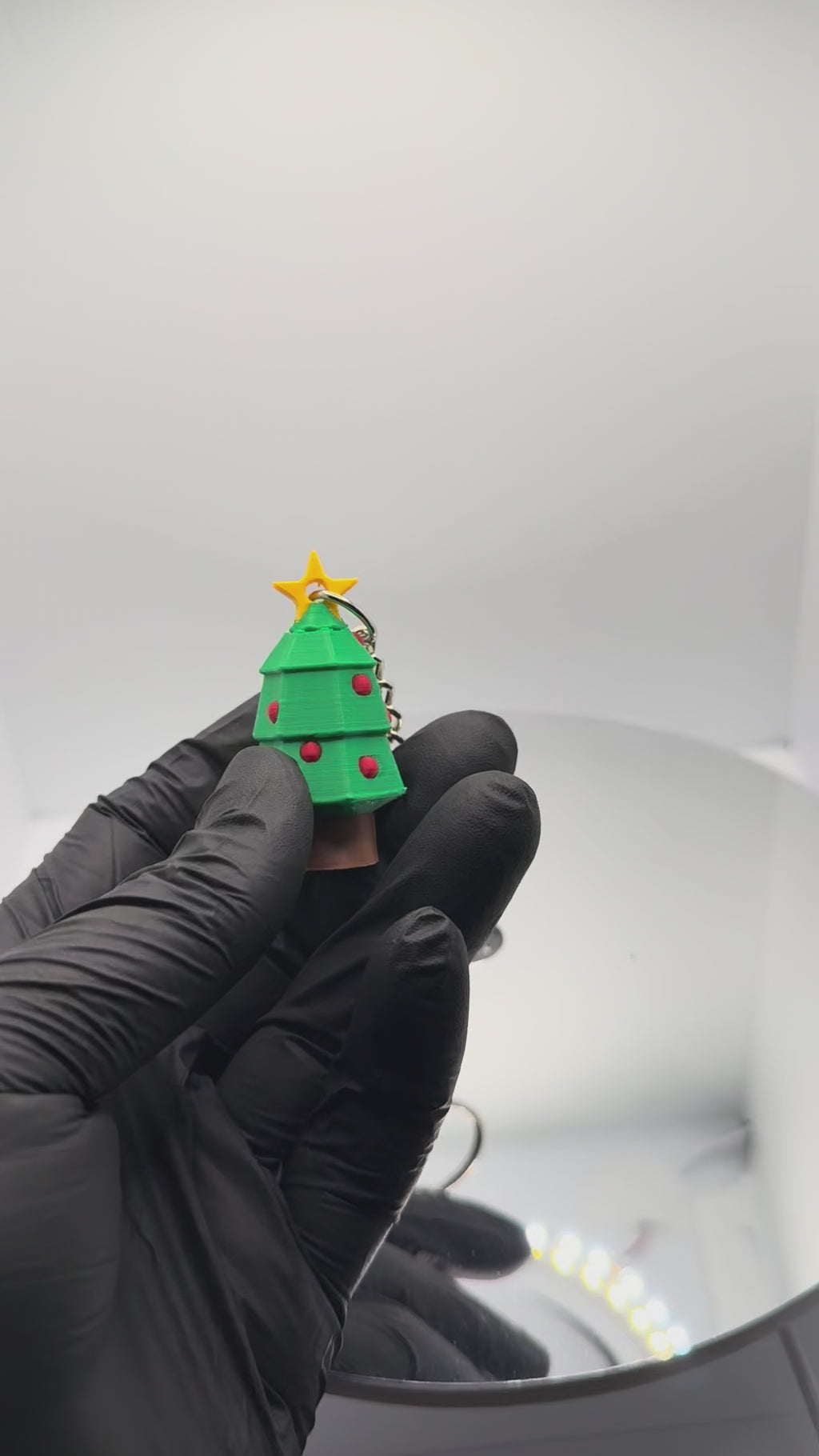 Kendi Etrafında Dönen Hareketli Yılbaşı Ağacı Anahtarlık