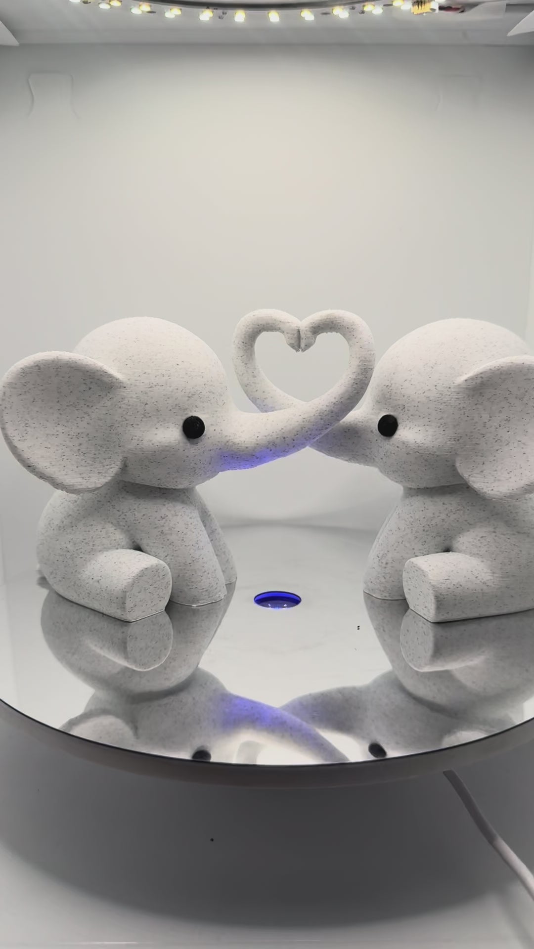 Kalp Yapan Filler Masaüstü Süsü - Modern Ev ve Ofis Dekorasyon Biblosu