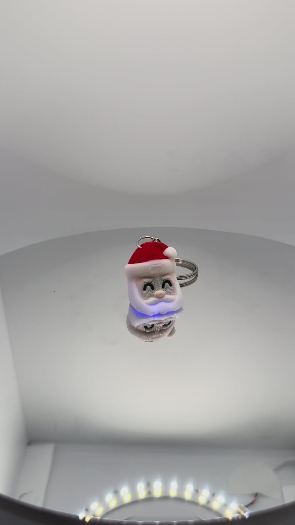 Sevimli Noel Baba Figürlü Tasarım Anahtarlık